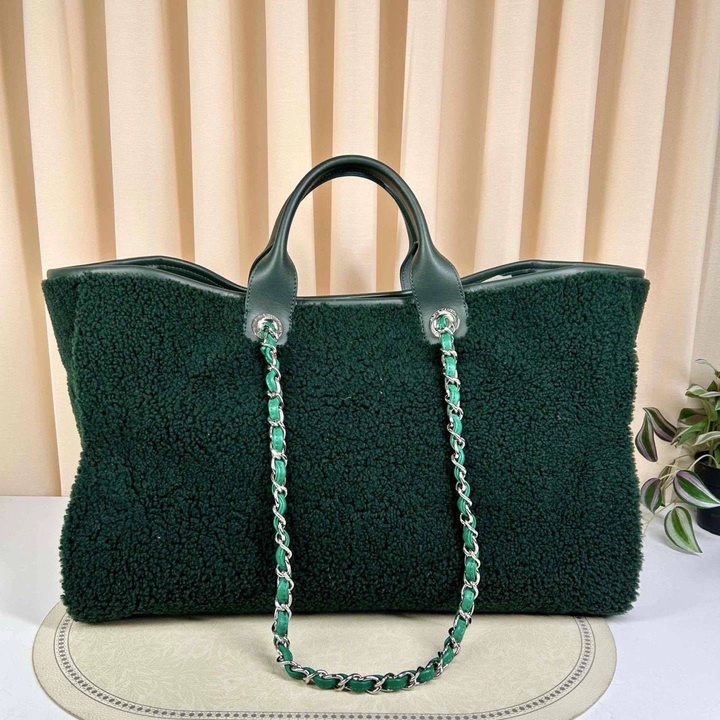 Chanel Pre-loved Bag Very good condition Size ONE SIZE - 2 Thumbnail