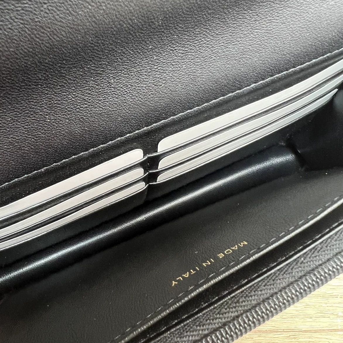 Chanel Pre-loved Bag Very good condition Size ONE SIZE - 3 Thumbnail