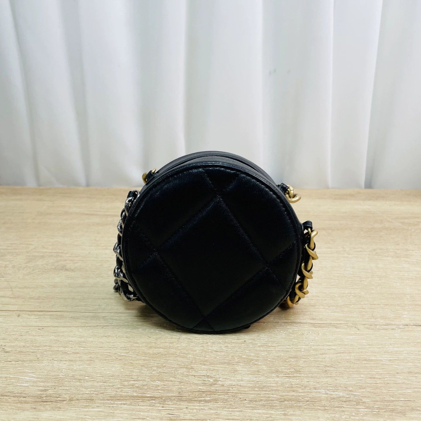 Chanel Pre-loved Bag Very good condition Size ONE SIZE - 2 Thumbnail