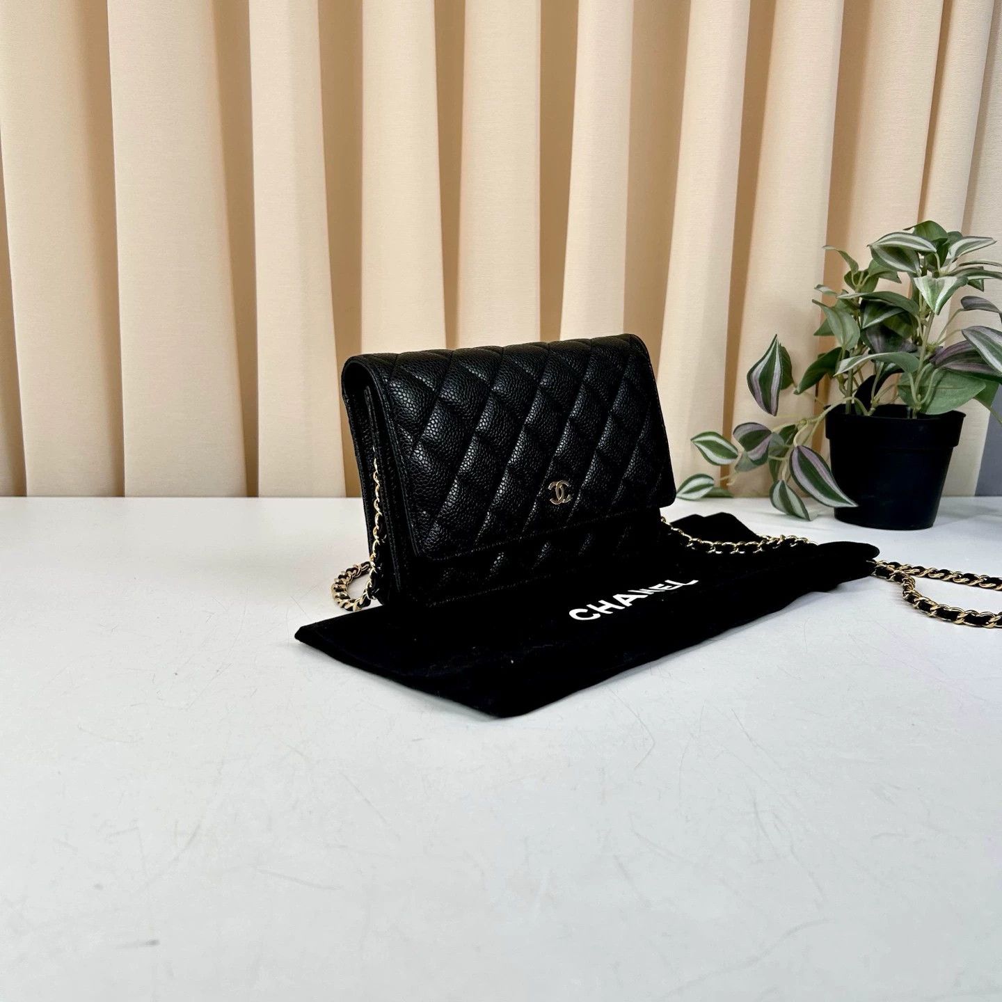 Chanel Pre-loved Bag Very good condition Size ONE SIZE - 4 Thumbnail