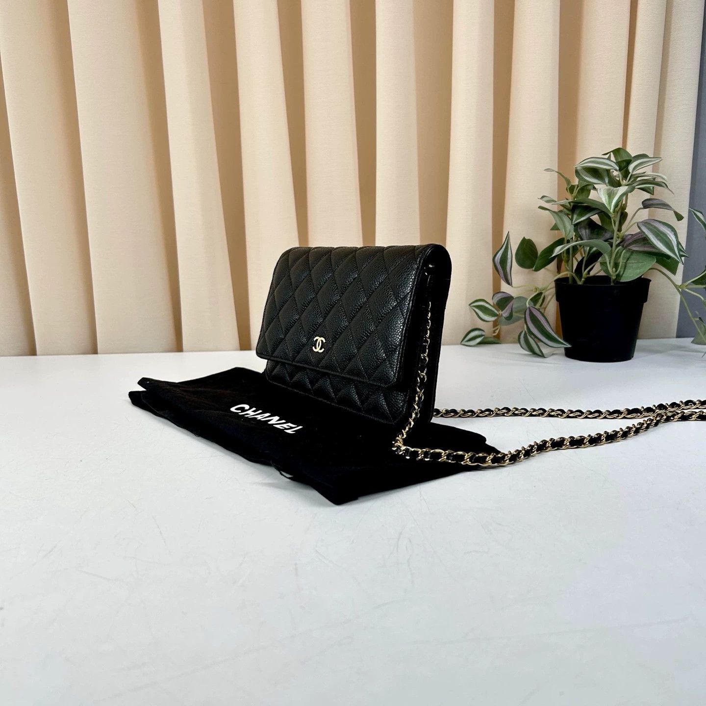 Chanel Pre-loved Bag Very good condition Size ONE SIZE - 3 Thumbnail