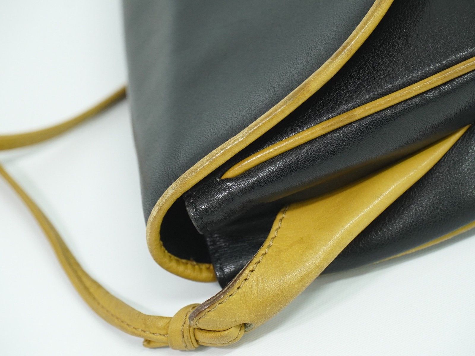 Celine Celine Vintage Shoulder Bag Leather Size ONE SIZE - 9 Thumbnail