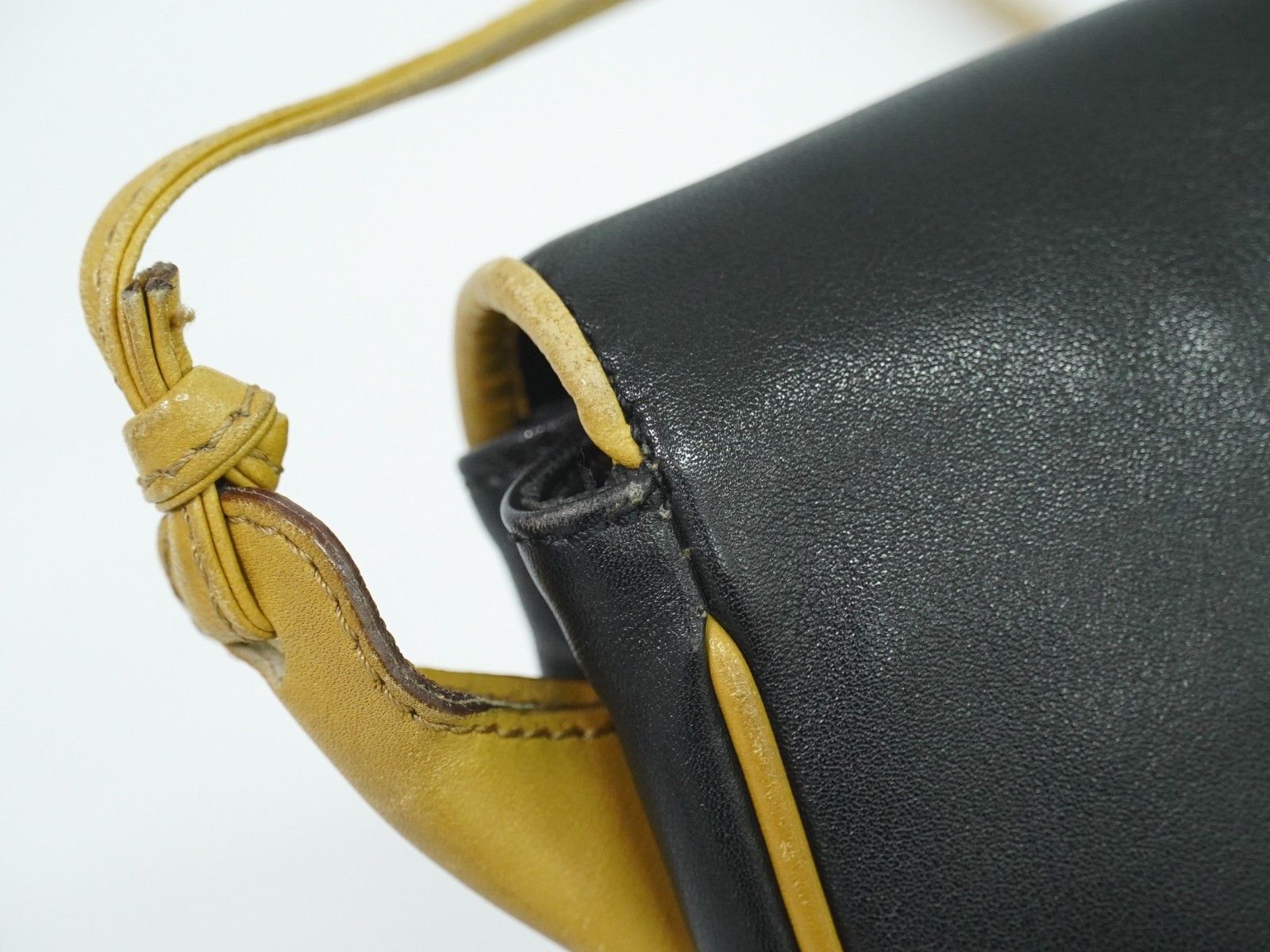 Celine Celine Vintage Shoulder Bag Leather Size ONE SIZE - 8 Thumbnail