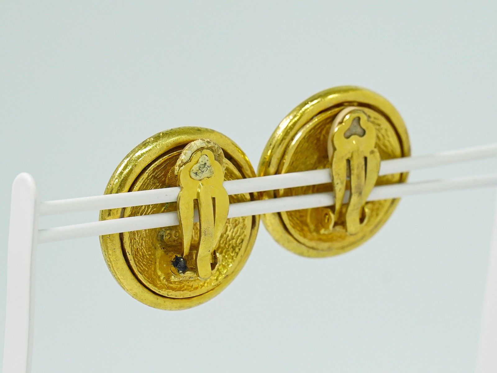 Chanel Chanel Vintage Round CC Clip-On Earrings Metal Size ONE SIZE - 8 Thumbnail