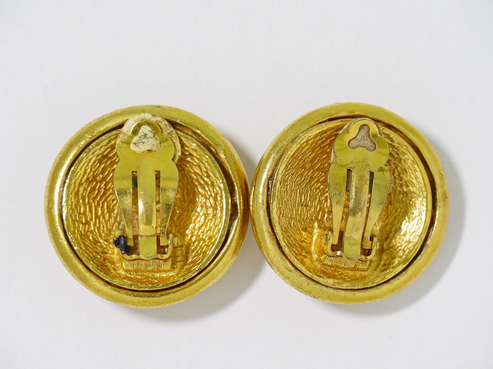 Chanel Chanel Vintage Round CC Clip-On Earrings Metal Size ONE SIZE - 2 Thumbnail