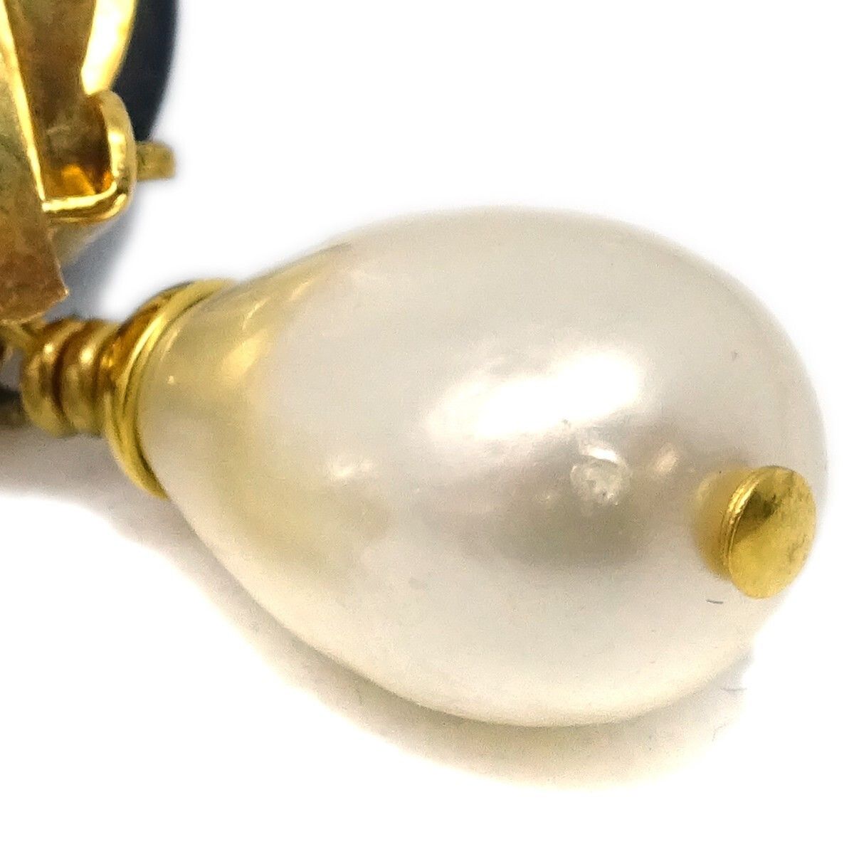 Chanel Chanel CC Dangle Earrings Metal with Faux Pearl Size ONE SIZE - 2 Thumbnail