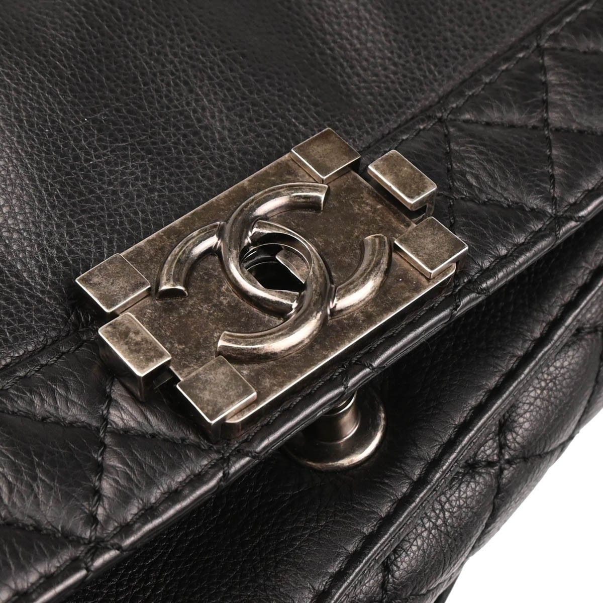 Chanel Chanel Reverso Boy Flap Bag Calfskin Size ONE SIZE - 9 Thumbnail
