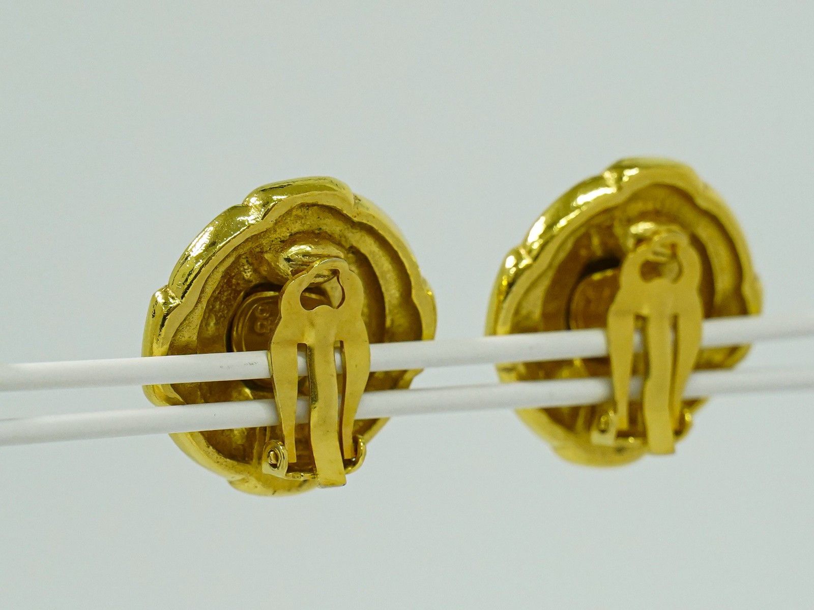 Chanel Chanel Vintage CC Round Clip-On Earrings Metal Size ONE SIZE - 8 Thumbnail