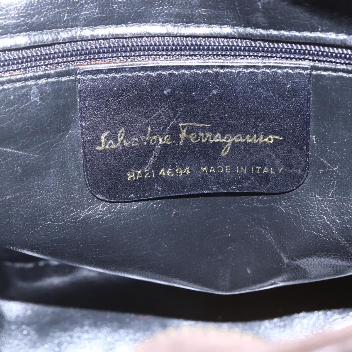 Salvatore Ferragamo Salvatore Ferragamo Gancini Shoulder Bag Suede Size ONE SIZE - 6 Thumbnail