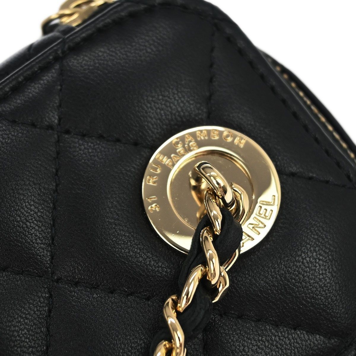 Chanel Chanel Vanity Case with Pearl Chain Quilted Lambskin Size ONE SIZE - 6 Thumbnail