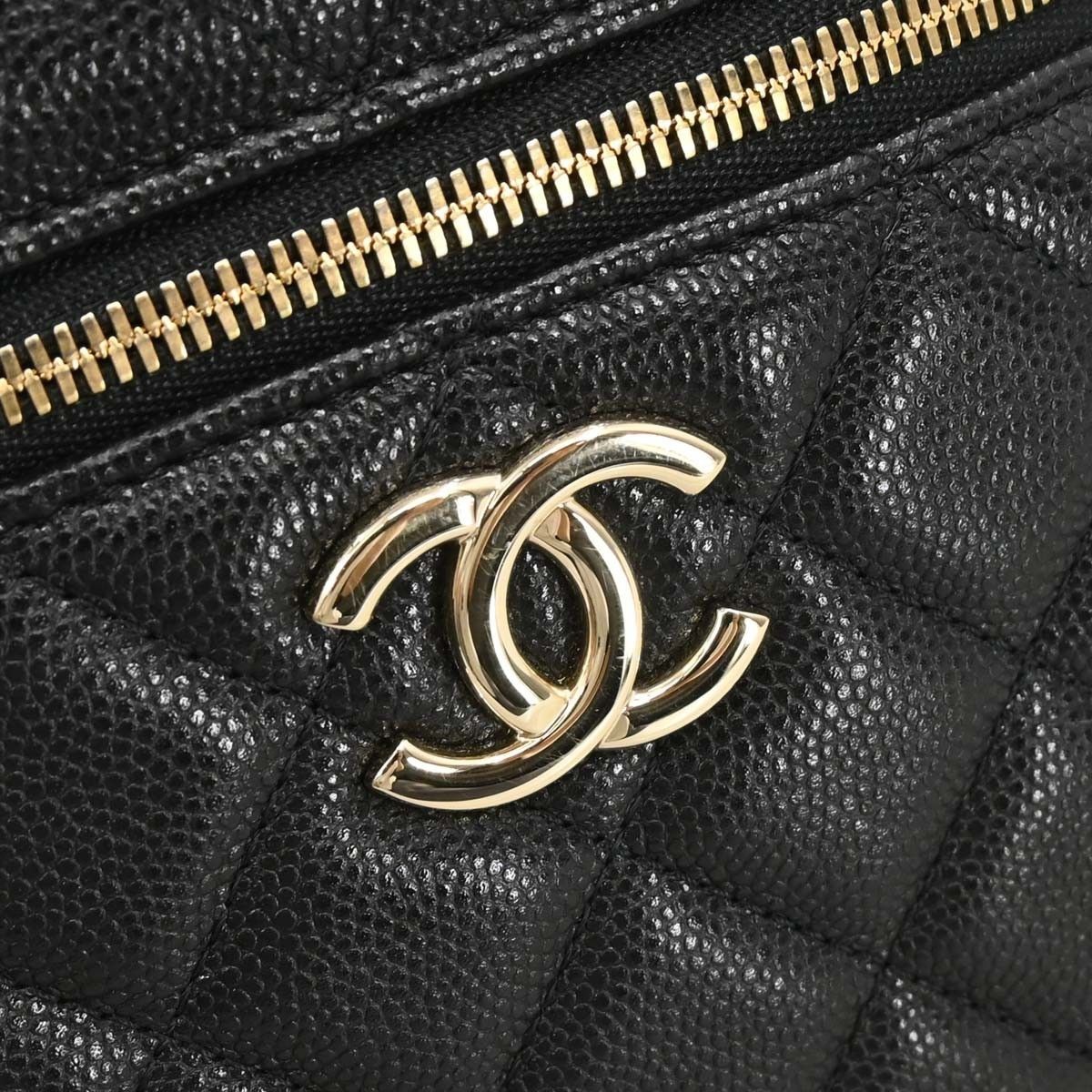 Chanel Chanel CC Top Handle Vanity Case with Chain Quilted Caviar Size ONE SIZE - 7 Thumbnail