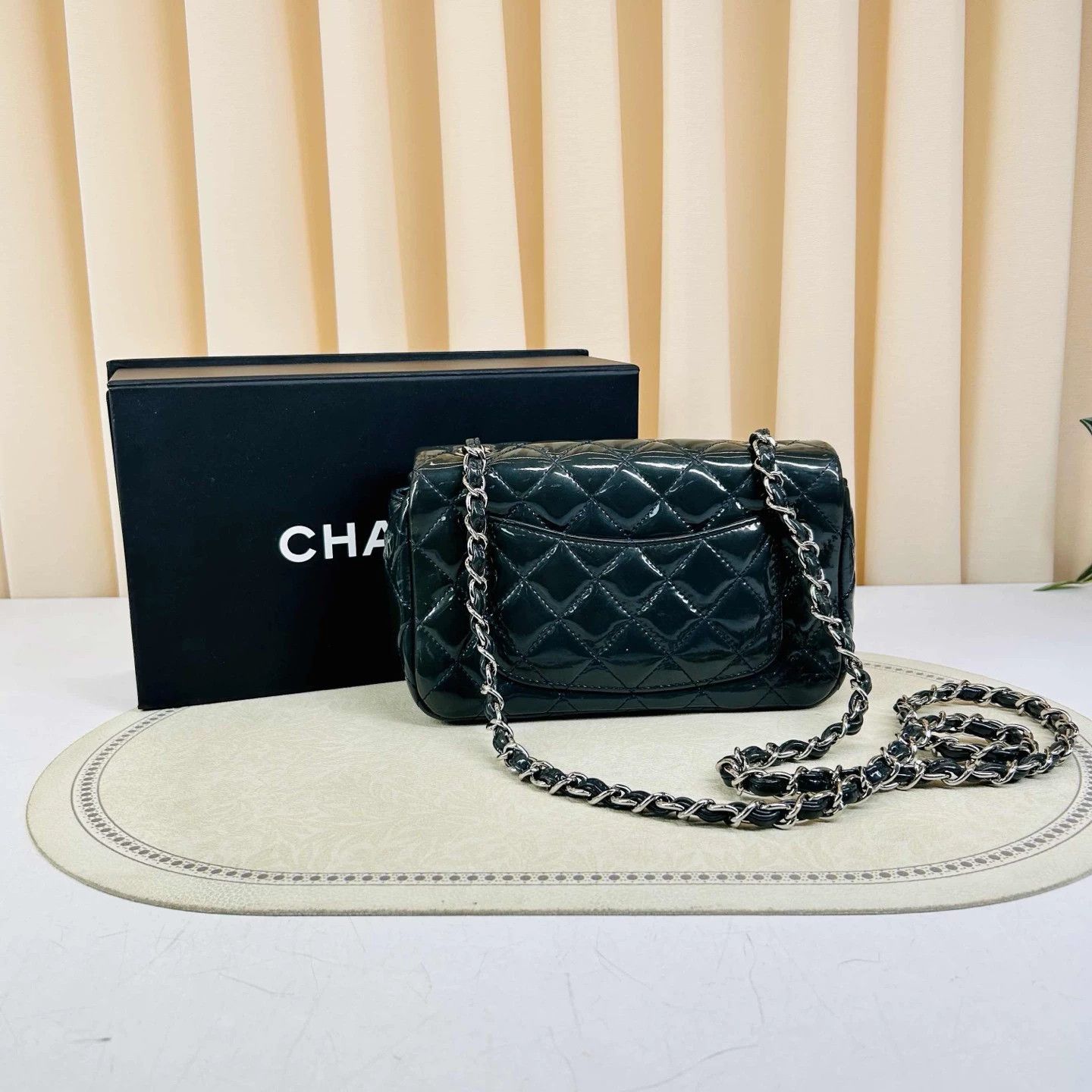 Chanel Pre-loved Bag Very good condition Size ONE SIZE - 2 Thumbnail