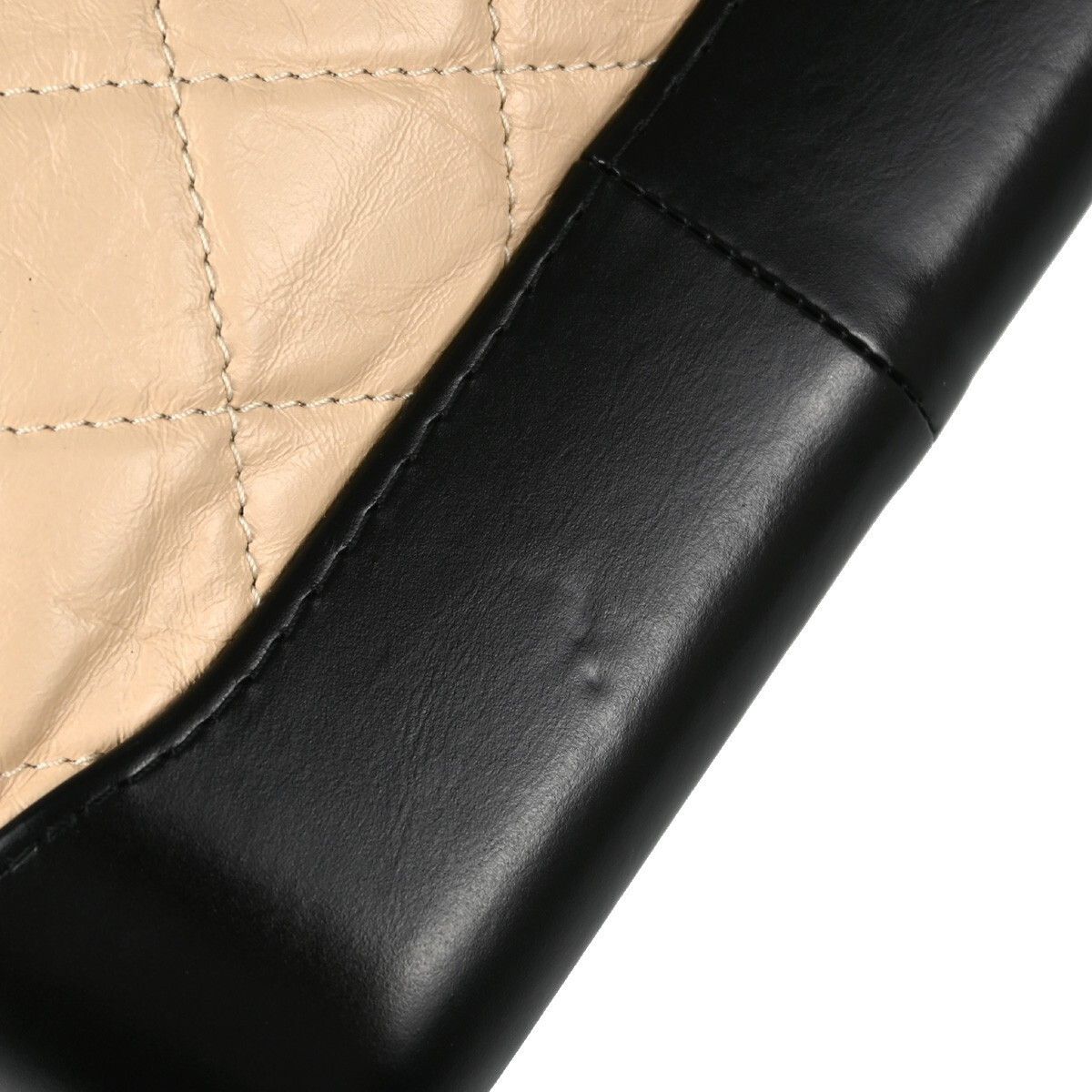 Chanel Chanel Bicolor Gabrielle Hobo Quilted Aged Calfskin Size ONE SIZE - 9 Thumbnail