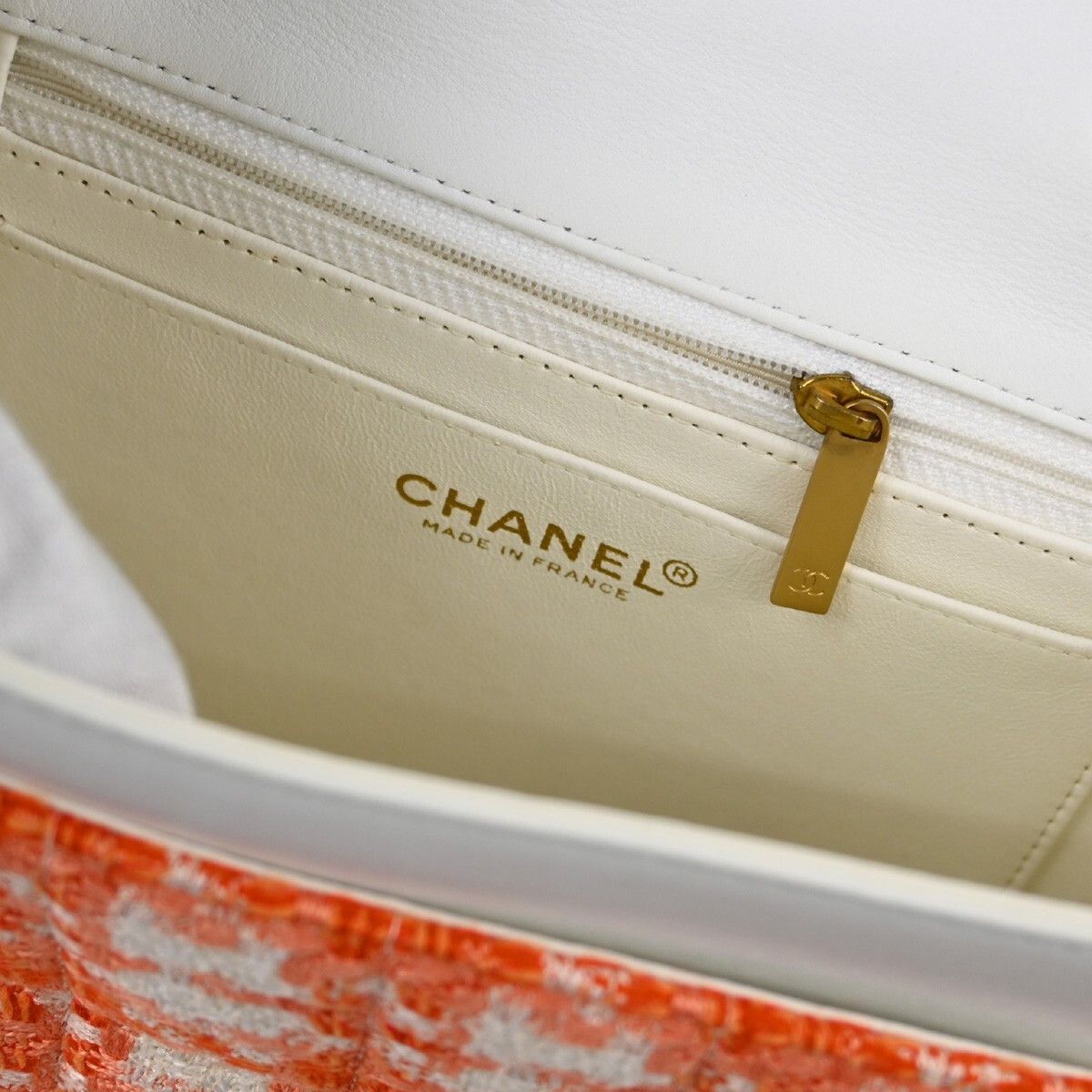 Chanel Chanel Vintage Chocolate Bar CC Flap Bag Quilted Tweed Size ONE SIZE - 4 Thumbnail