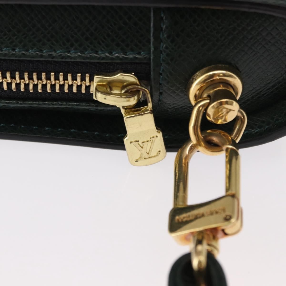 Louis Vuitton Louis Vuitton Pochette Baikal Clutch Taiga Leather Size ONE SIZE - 12 Thumbnail