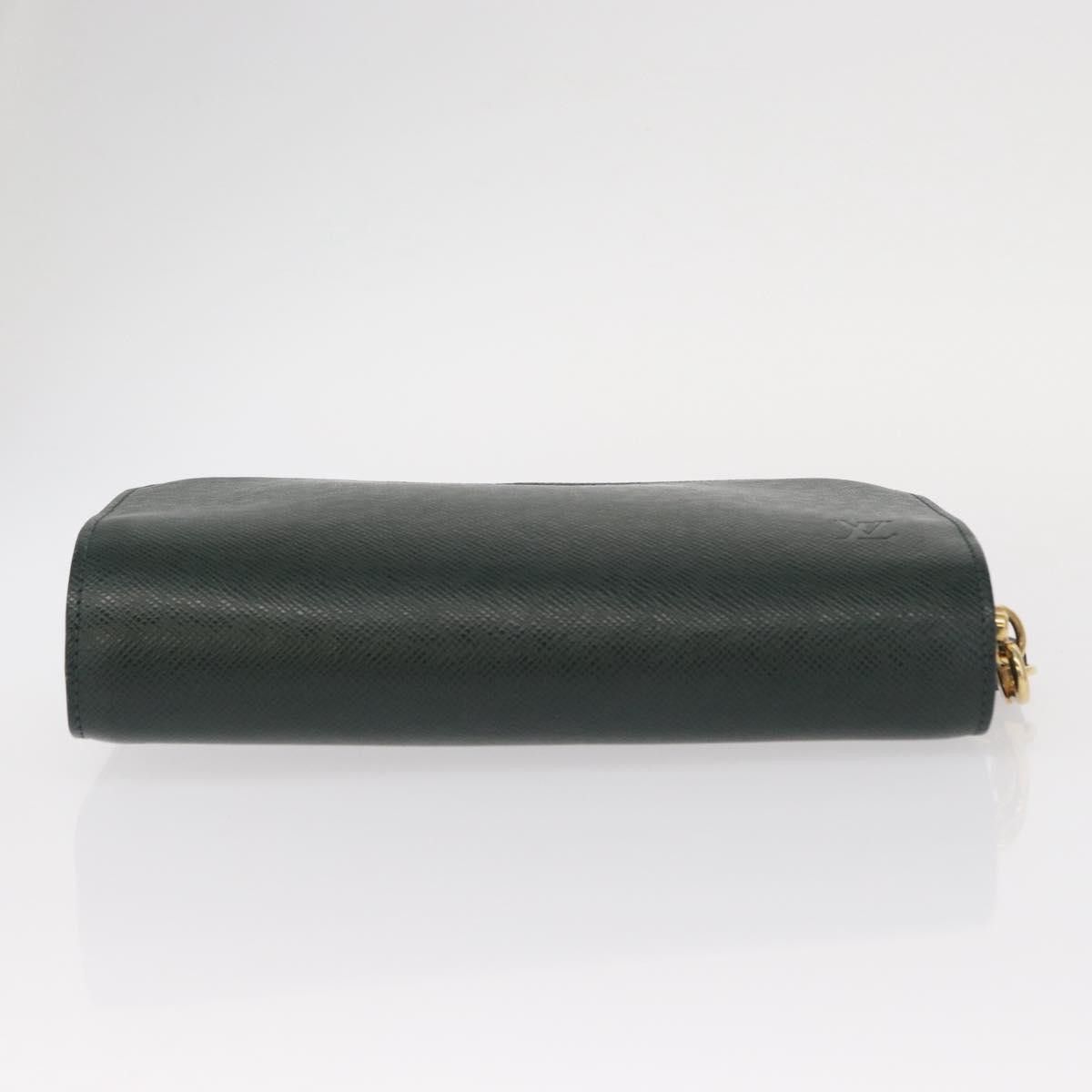 Louis Vuitton Louis Vuitton Pochette Baikal Clutch Taiga Leather Size ONE SIZE - 14 Thumbnail