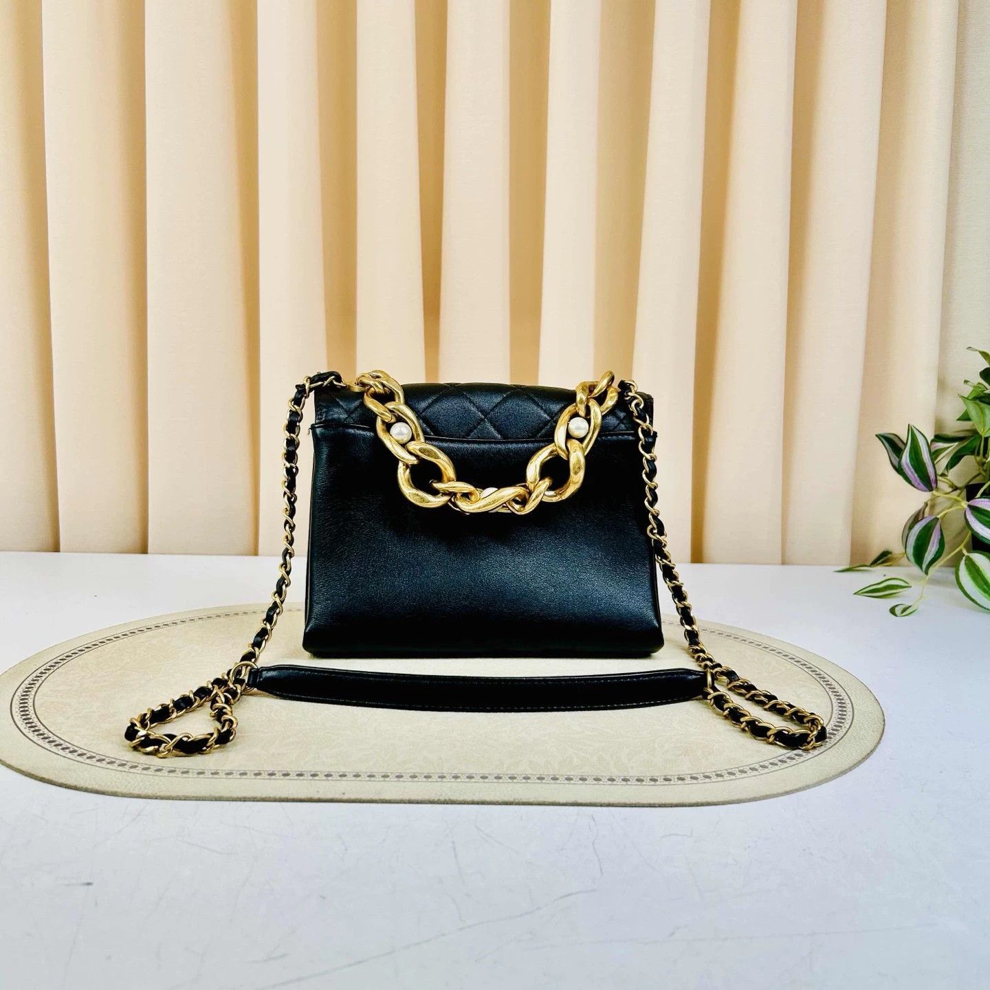 Chanel Pre-loved Bag Very good condition Size ONE SIZE - 2 Thumbnail