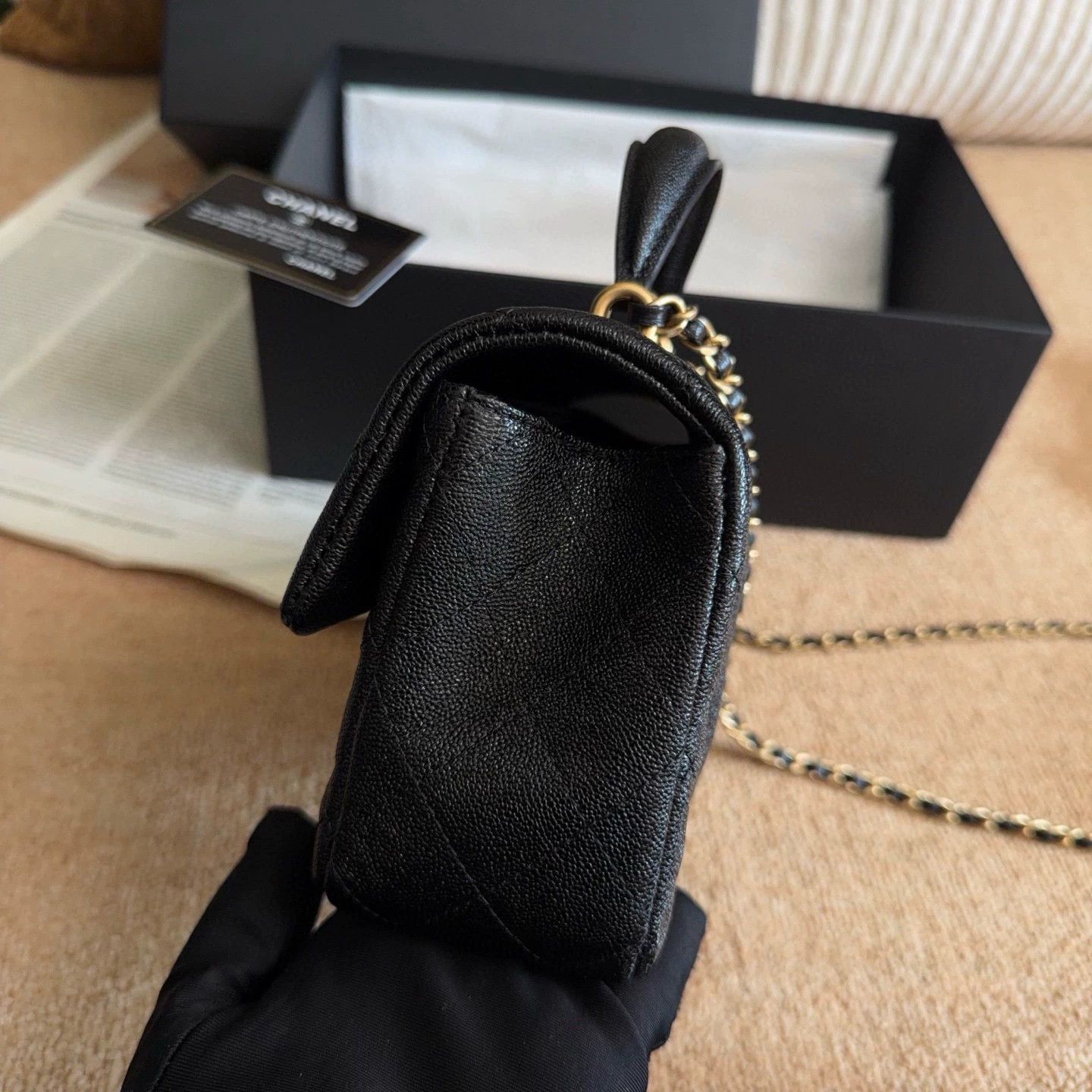 Chanel Pre-loved Bag Very good condition Size ONE SIZE - 5 Thumbnail