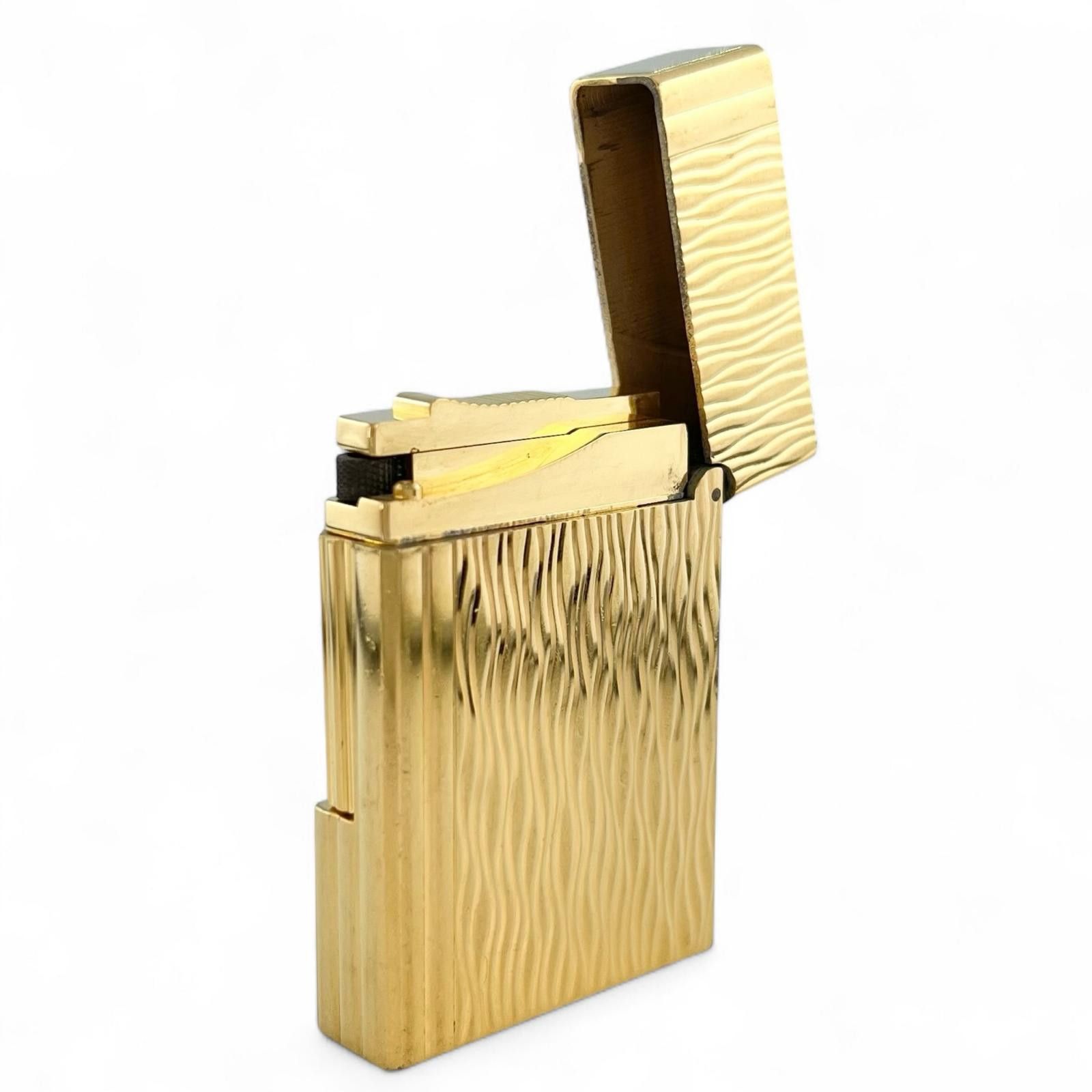 Other Other Dupont Gatsby Wave Emboss Lighter Smoking Accessory Metal Lighter DUTY FREE for USA Size ONE SIZE - 5 Thumbnail