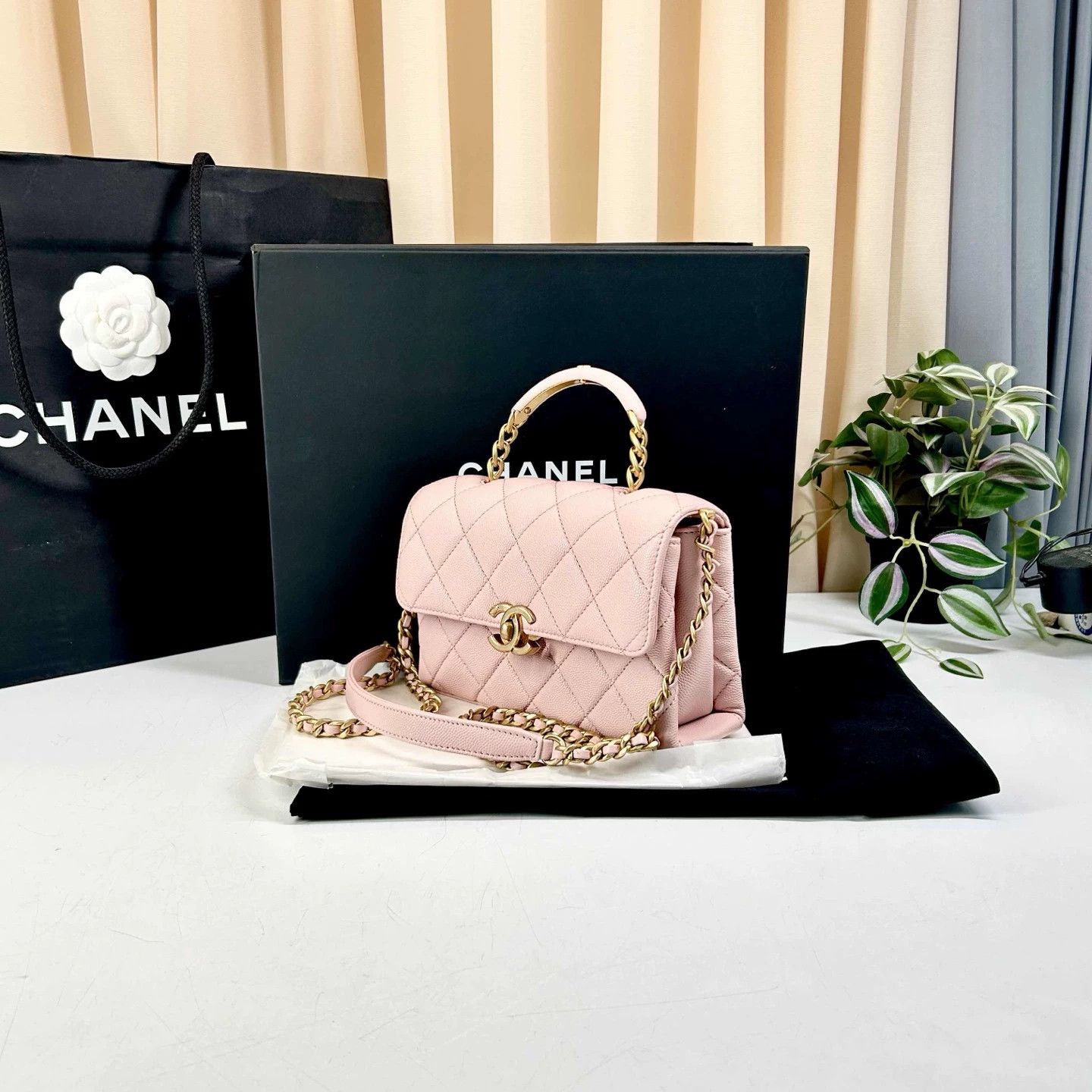 Chanel Pre-loved Bag Very good condition Size ONE SIZE - 3 Thumbnail