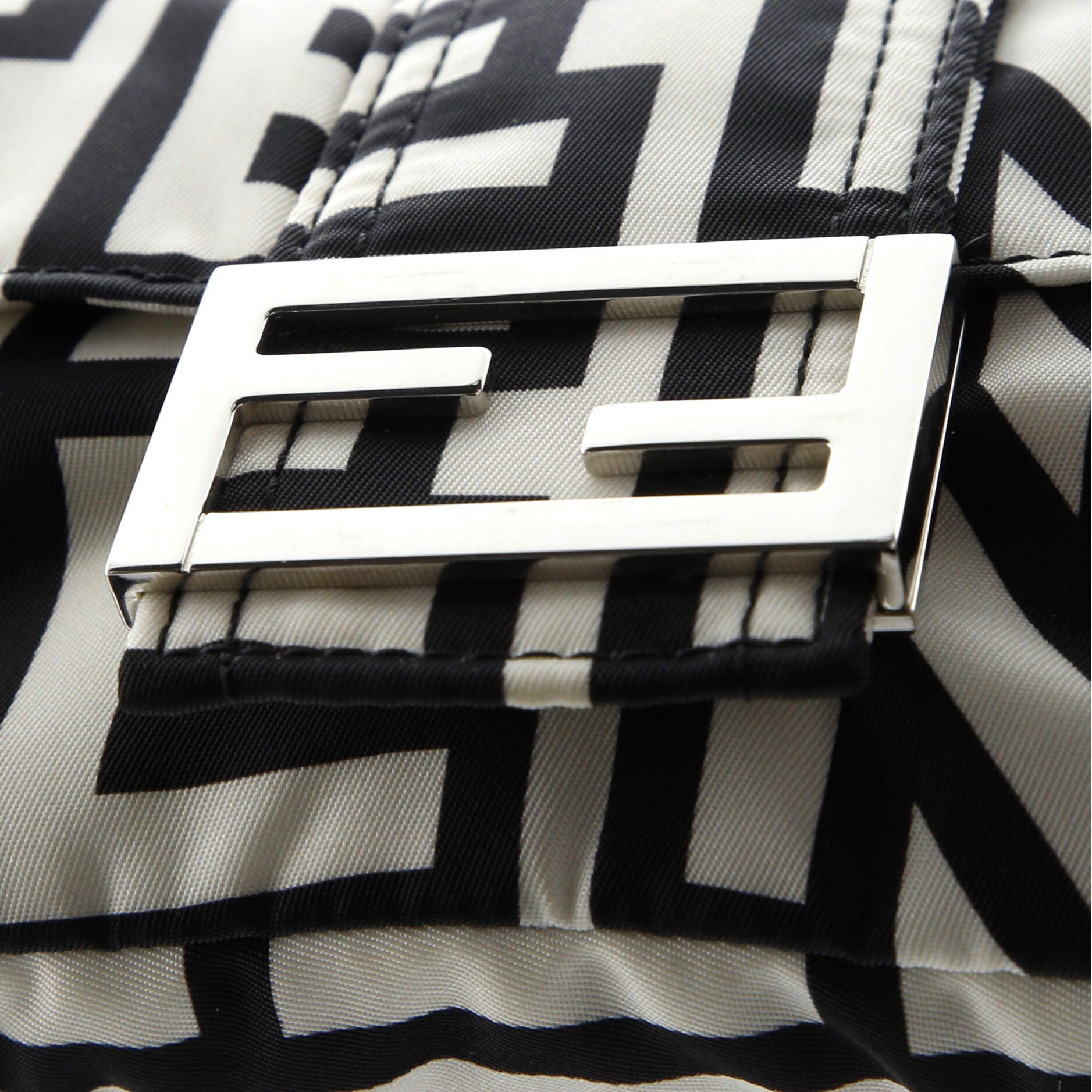 Fendi Marc Jacobs Baguette NM Size ONE SIZE - 6 Thumbnail