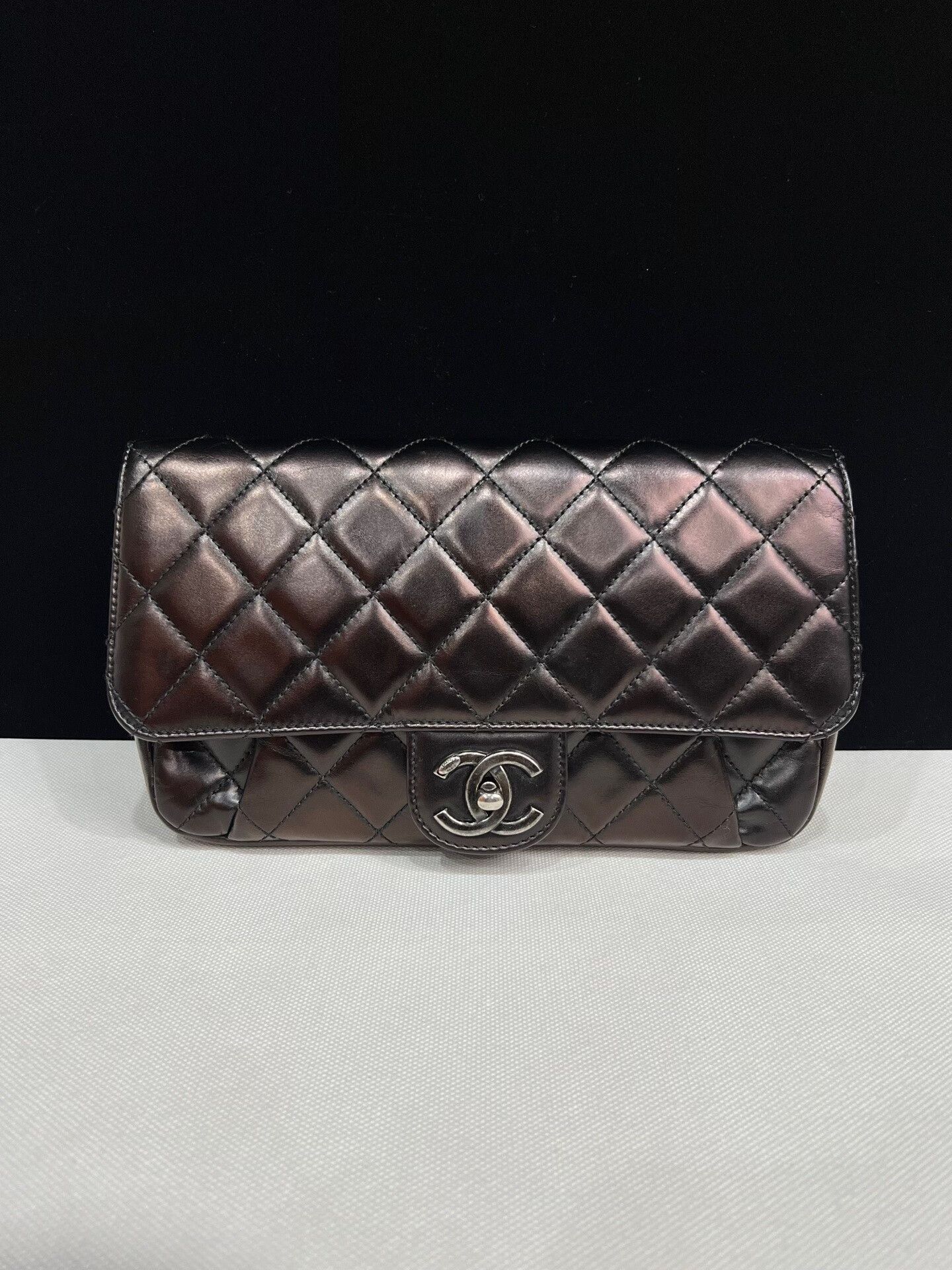 Chanel Pre-loved Bag Very good condition Size ONE SIZE - 2 Thumbnail
