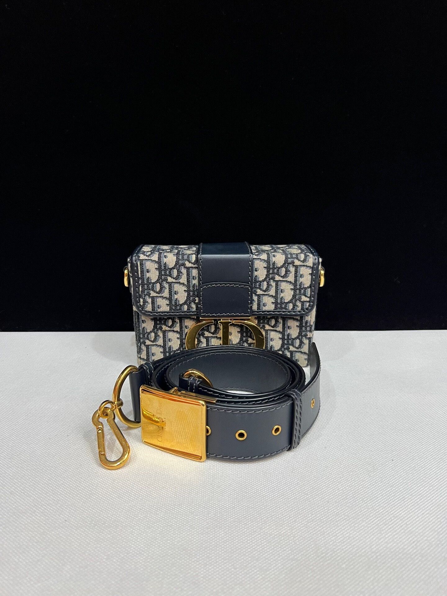 Dior Pre-loved Bag Very good condition Size ONE SIZE - 2 Thumbnail