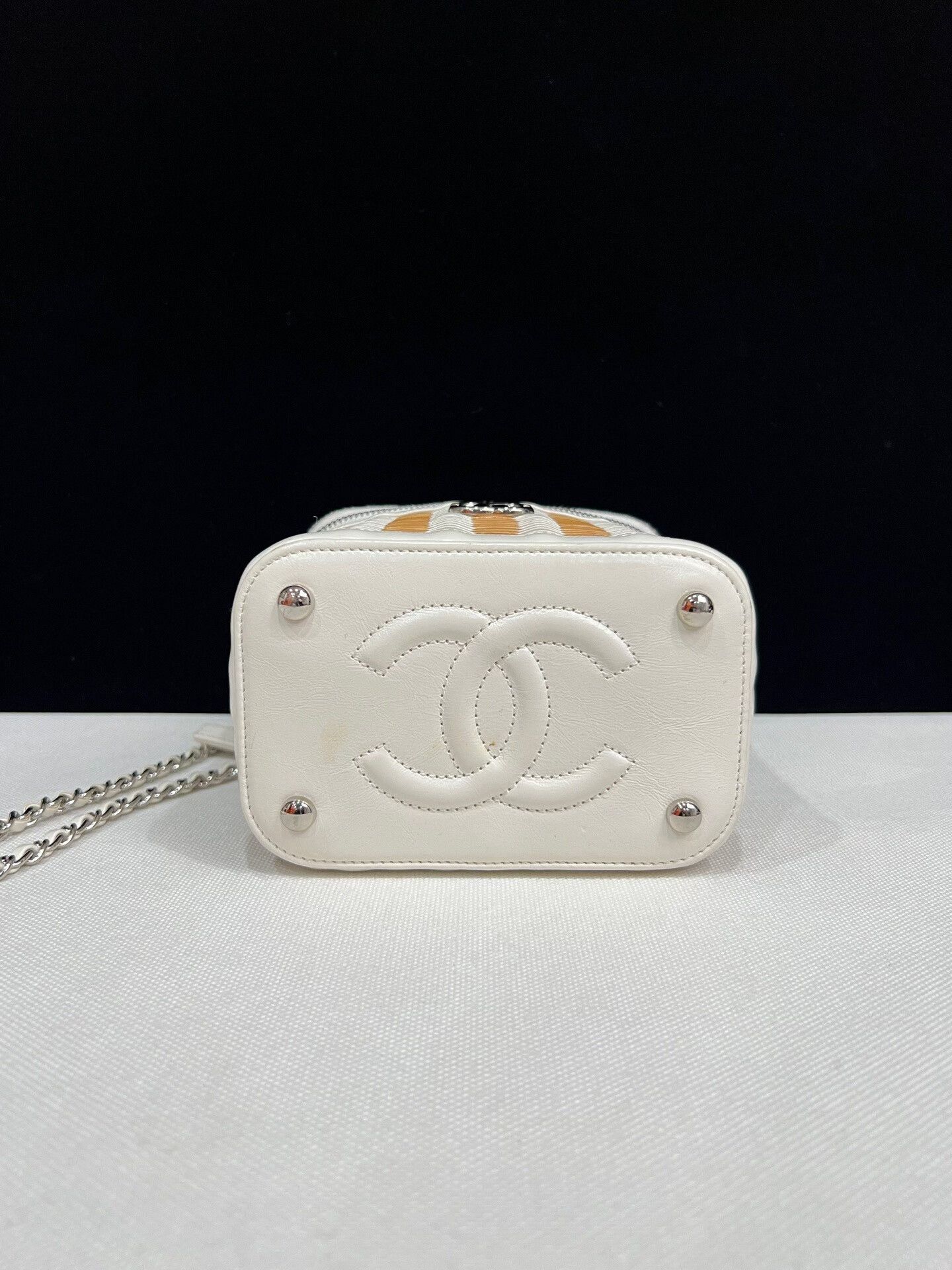 Chanel Pre-loved Bag Very good condition Size ONE SIZE - 6 Thumbnail