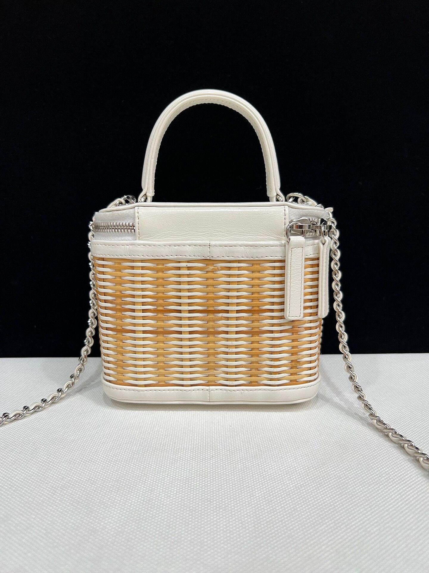 Chanel Pre-loved Bag Very good condition Size ONE SIZE - 3 Thumbnail