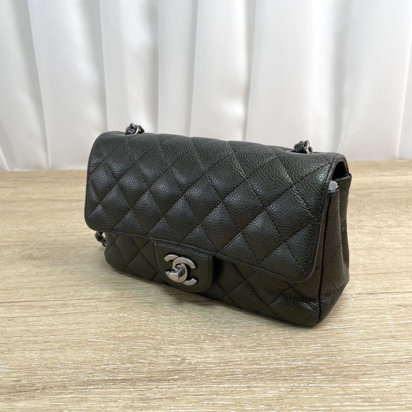 Chanel Pre-loved Bag Very good condition Size ONE SIZE - 4 Thumbnail