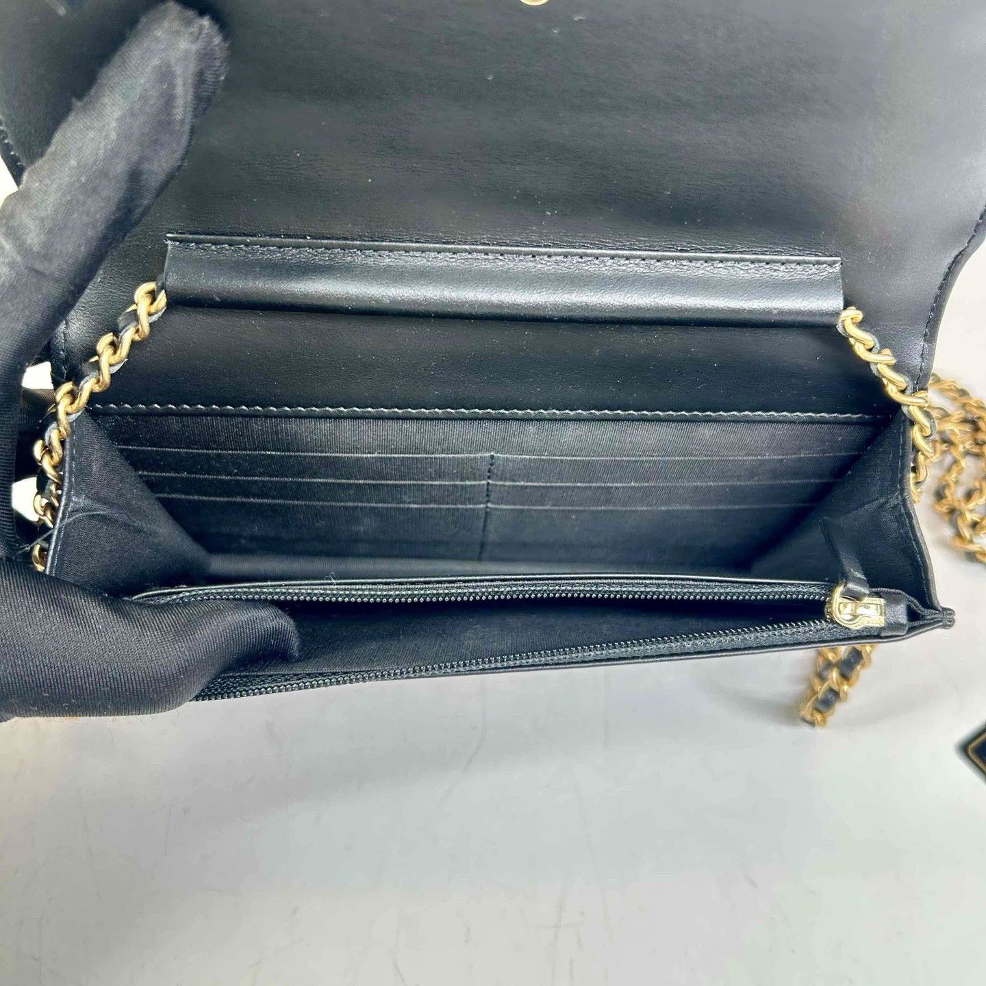 Chanel Pre-loved Bag Very good condition Size ONE SIZE - 3 Thumbnail