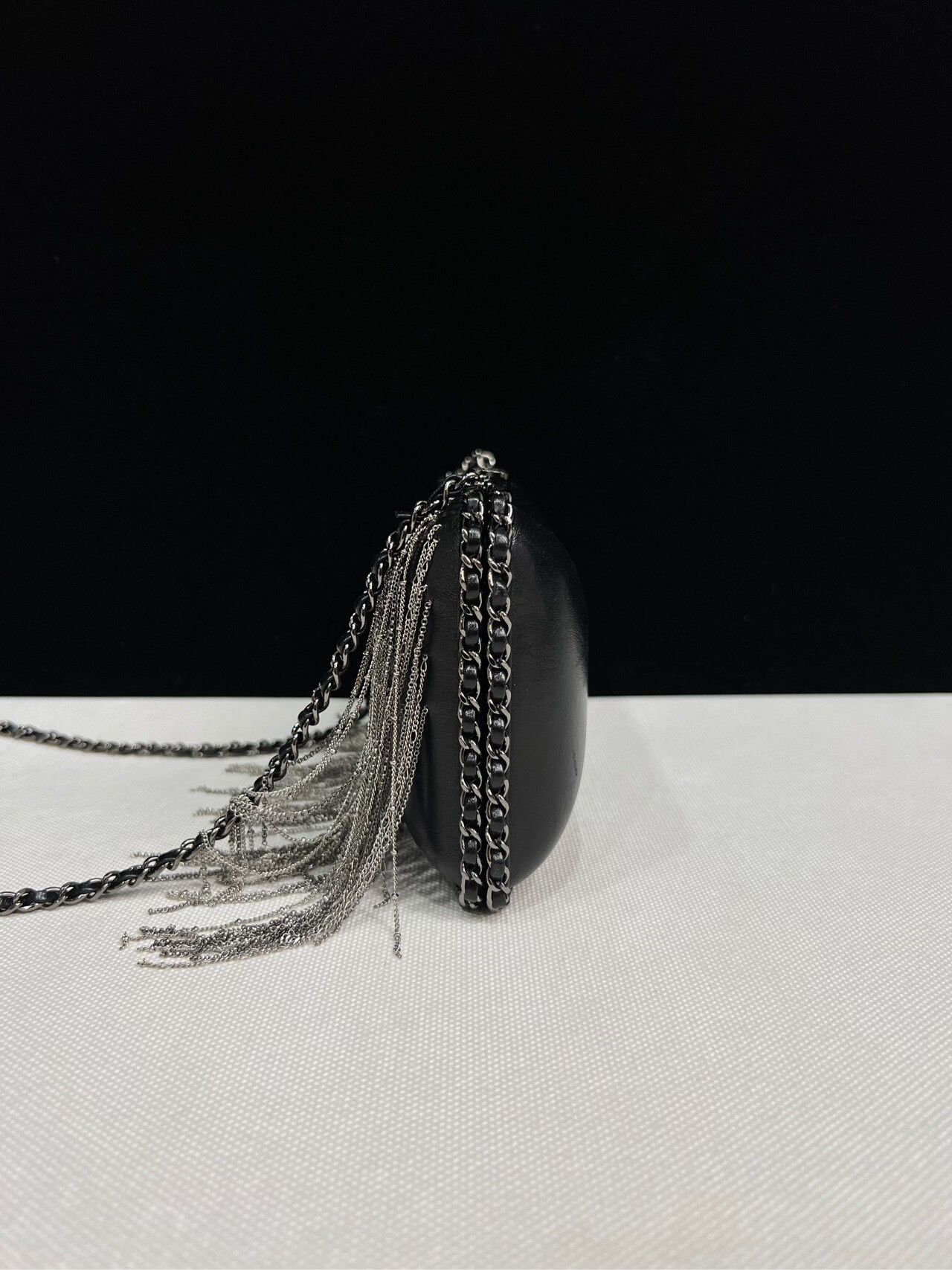 Chanel Pre-loved Bag Very good condition Size ONE SIZE - 5 Thumbnail