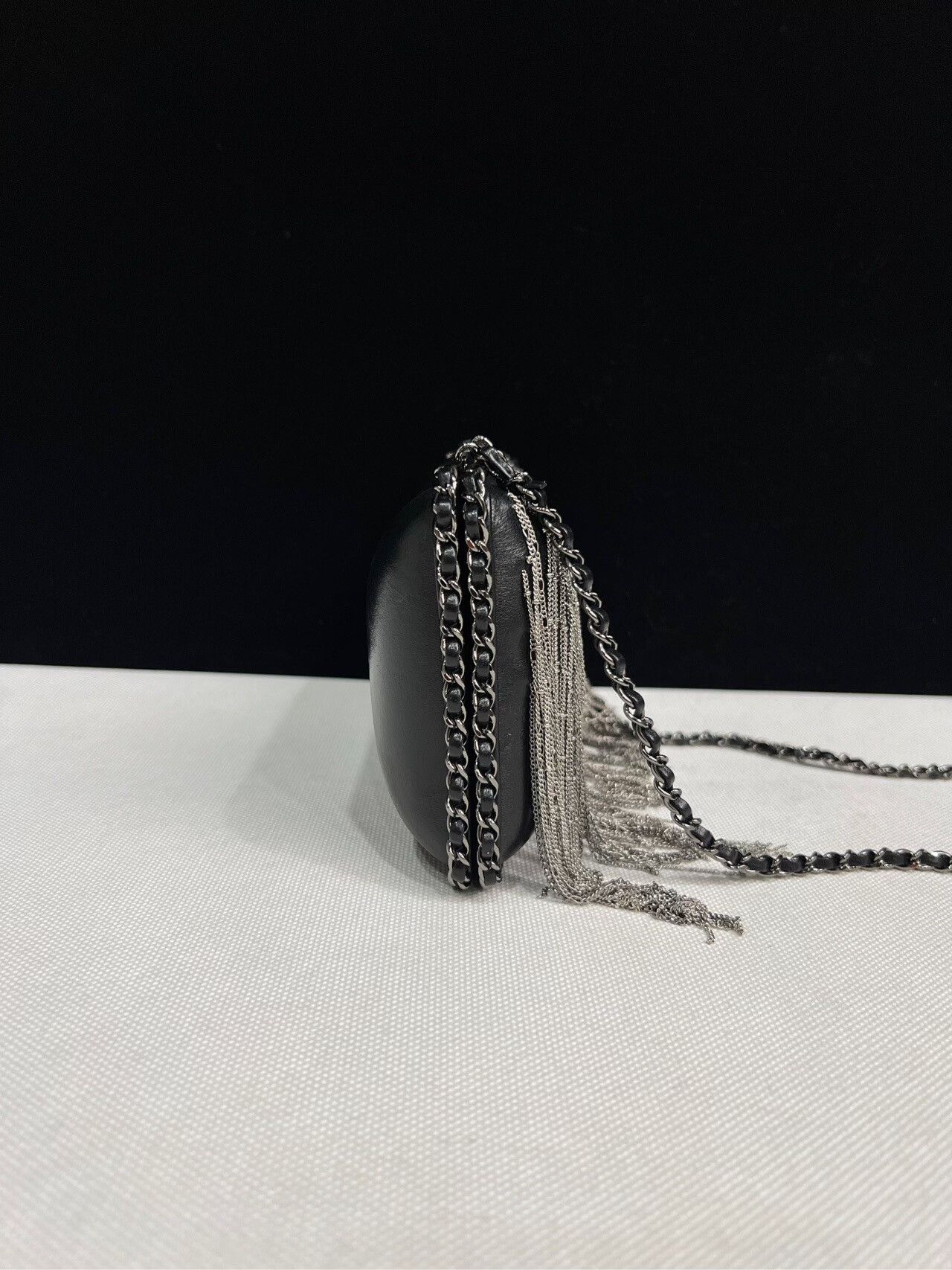 Chanel Pre-loved Bag Very good condition Size ONE SIZE - 4 Thumbnail