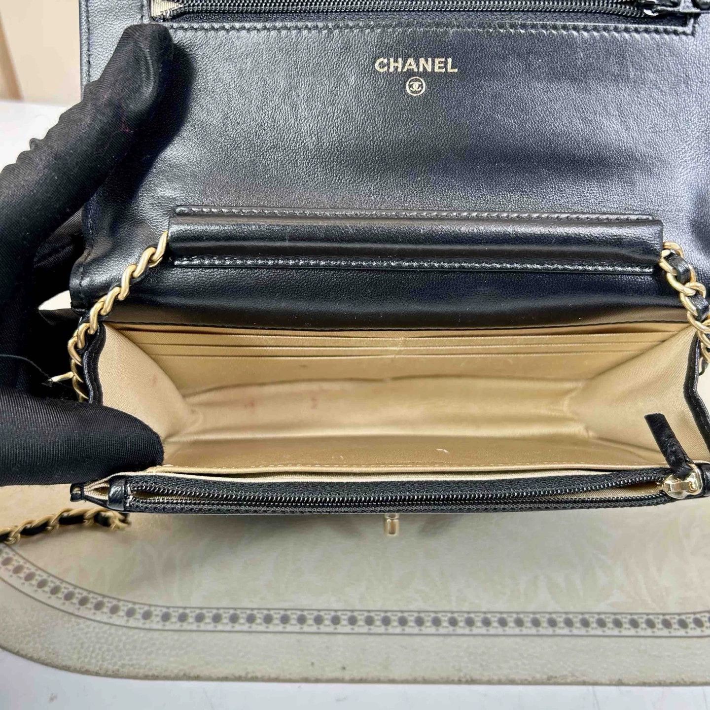 Chanel Pre-loved Bag Very good condition Size ONE SIZE - 3 Thumbnail