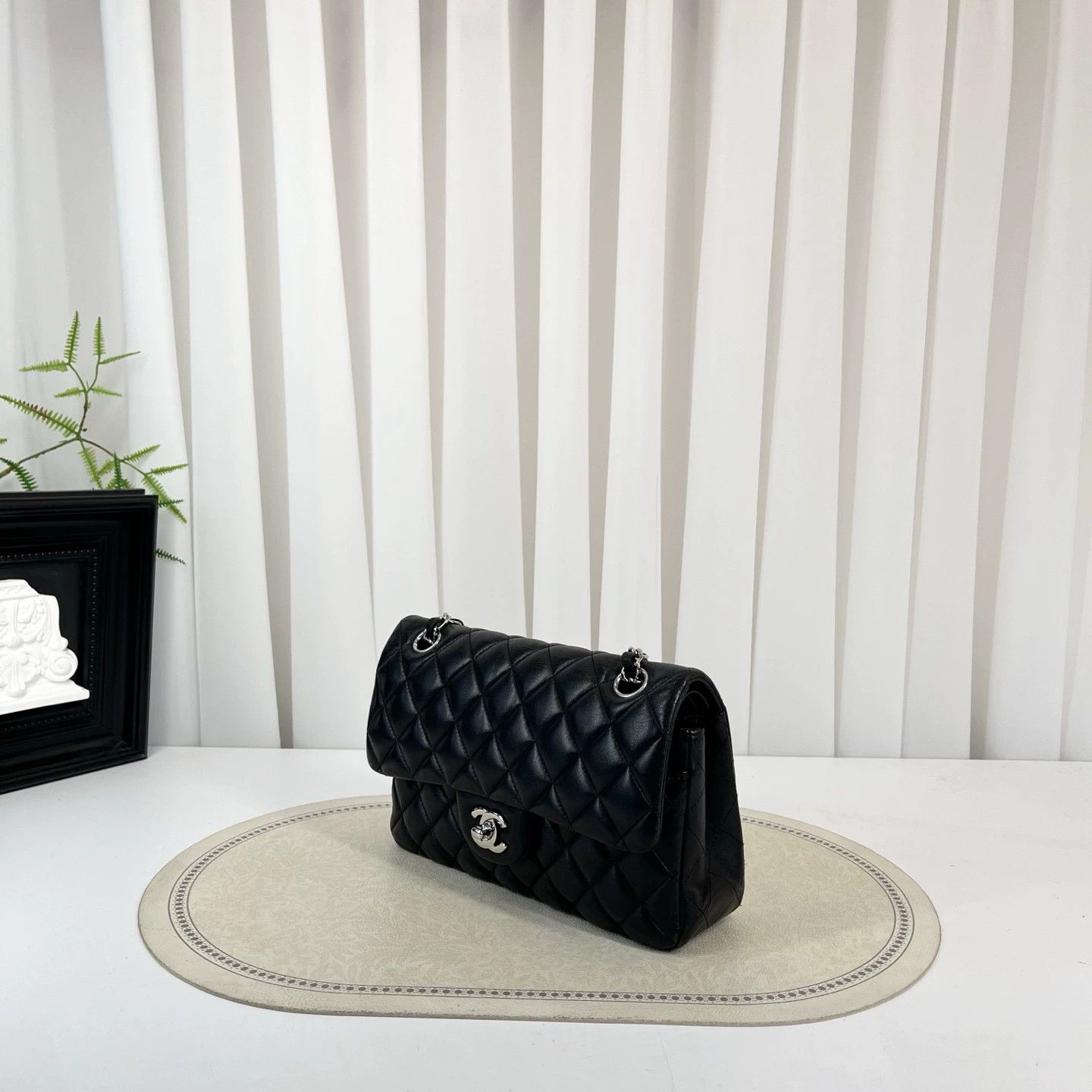 Chanel Pre-loved Bag Very good condition Size ONE SIZE - 4 Thumbnail