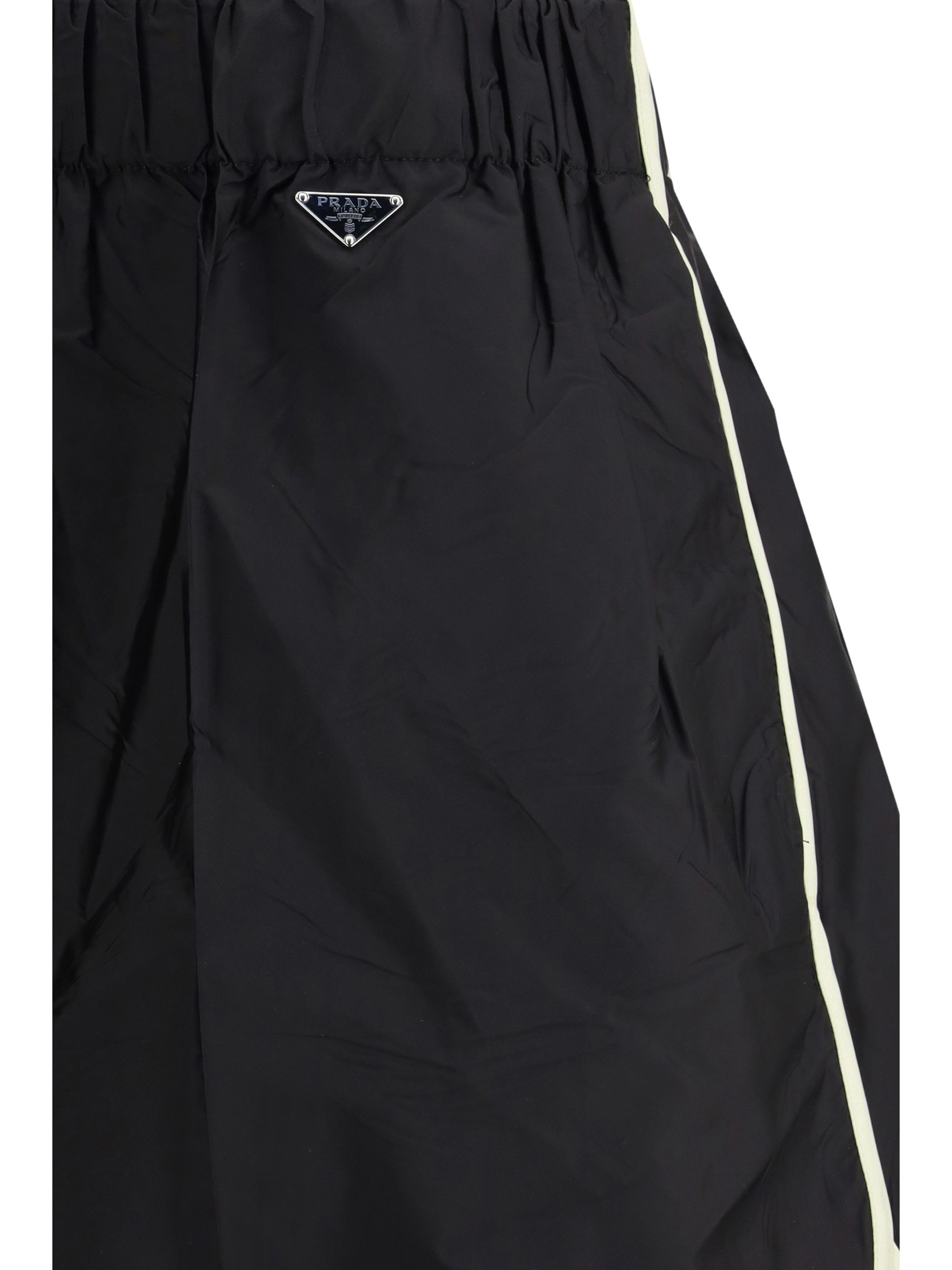 Prada Lightweight Re-Nylon Shorts Size 28" / US 6 / IT 42 - 3 Thumbnail