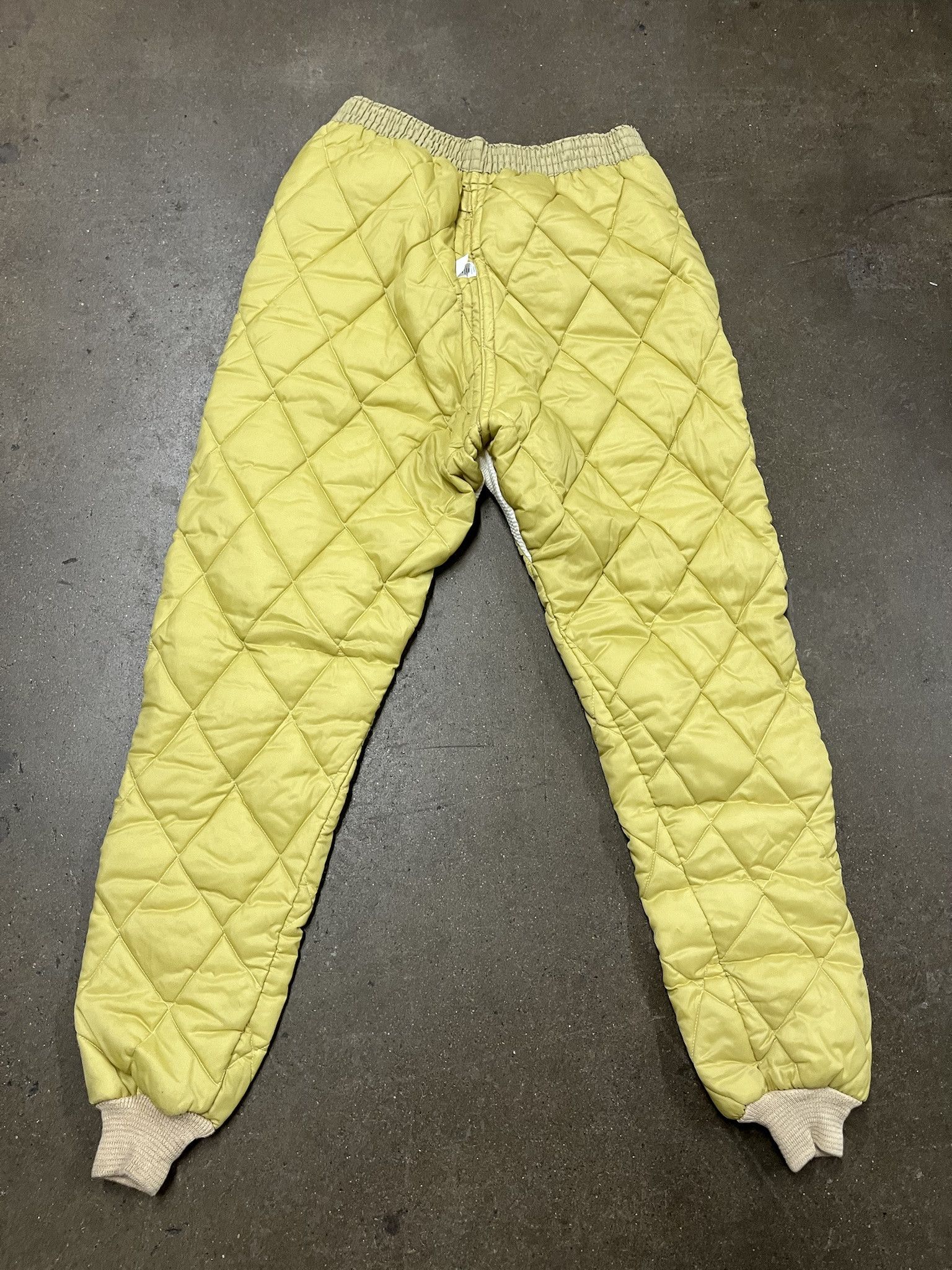 Vintage Vintage 1970s Elastic Waist Quilted Therma Pant Liners Size 30 Size US 30 / EU 46 - 4 Thumbnail