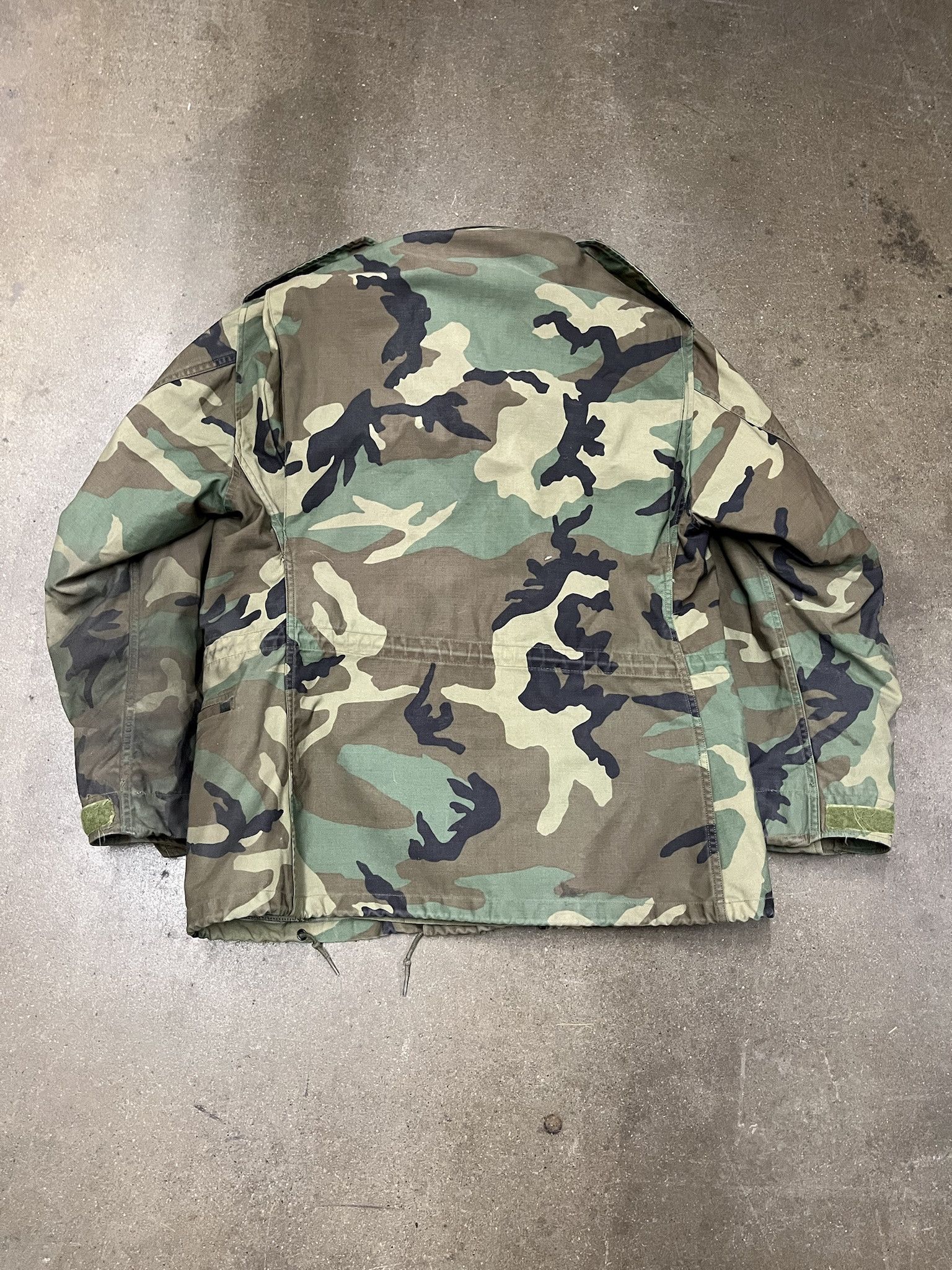 Vintage Vintage 90s Military Woodland BDO Camo Field Jacket Size Medium Size US M / EU 48-50 / 2 - 4 Thumbnail