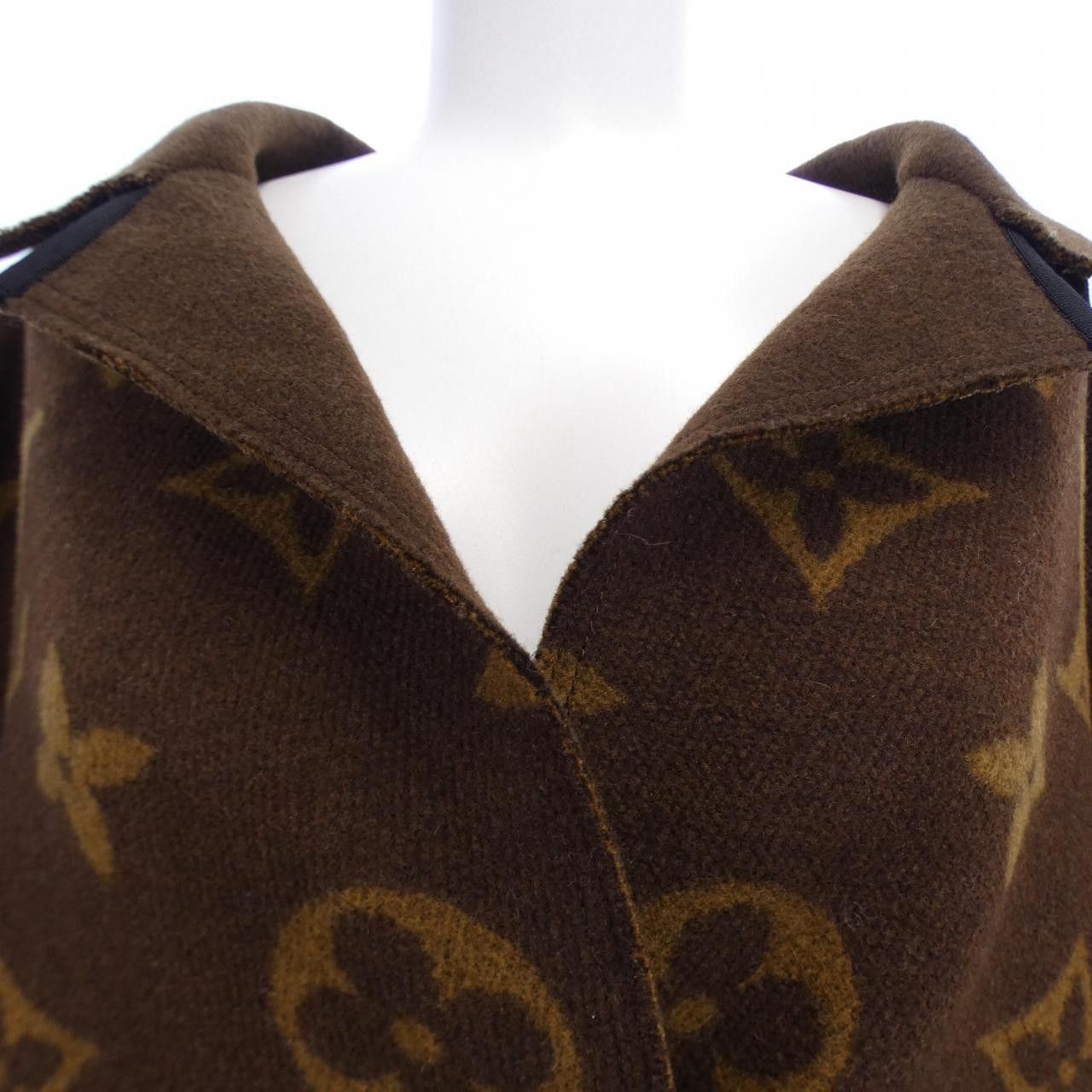 Louis Vuitton Louis Vuitton Louis Vuitton Cashmere Blend Coat Others Outerwear FMCO12HH3 DUTY FREE for USA Size ONE SIZE - 6 Thumbnail