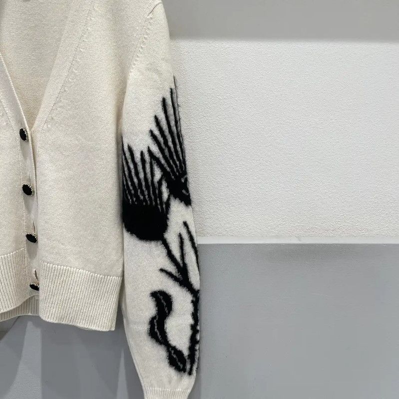 Chanel Chanel Spring Autumn Ivory Long Sleeve Cardigan 0089 Size ONE SIZE - 4 Thumbnail