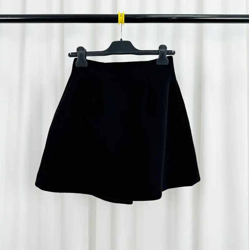 Miu Miu Miu Miu Black A-Line Mini Skirt 0089 Size 26" / US 2 / IT 38 - 2 Thumbnail