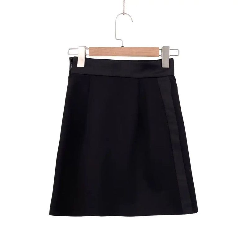 Miu Miu Miu Miu Black Wool Mini Skirt 0089 Size 26" / US 2 / IT 38 - 2 Thumbnail