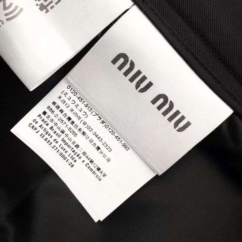 Miu Miu Miu Miu Black Wool Mini Skirt 0089 Size 26" / US 2 / IT 38 - 5 Thumbnail