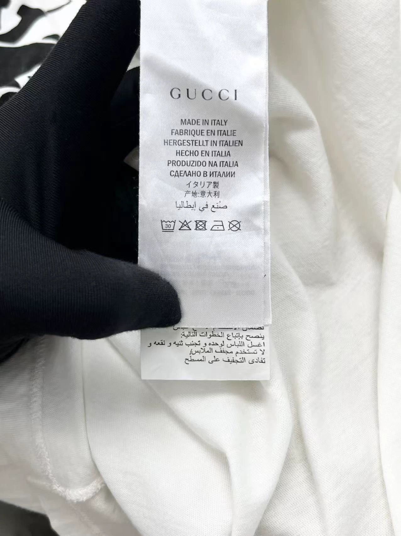 Gucci gucci white short sleeve t-shirt with piano Size US S / EU 44-46 / 1 - 5 Thumbnail