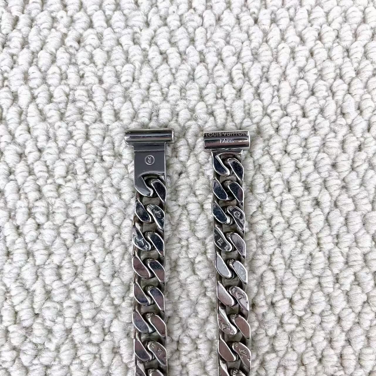 Louis Vuitton louis vuitton silver monogram chain necklace Size ONE SIZE - 3 Thumbnail