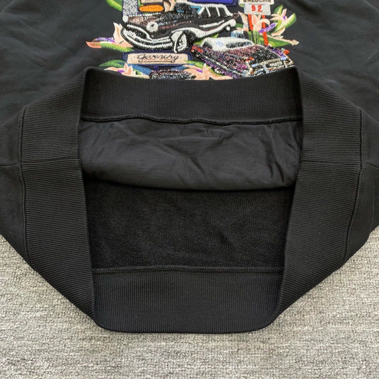 Givenchy Givenchy Black Hoody with Car Motel Design Size US L / EU 52-54 / 3 - 8 Thumbnail