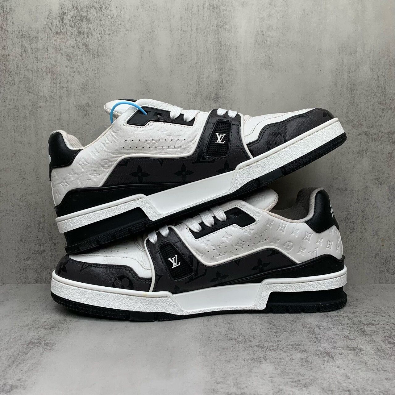 Louis Vuitton louis vuitton black and white trainers Size US 7 / EU 40 - 3 Thumbnail