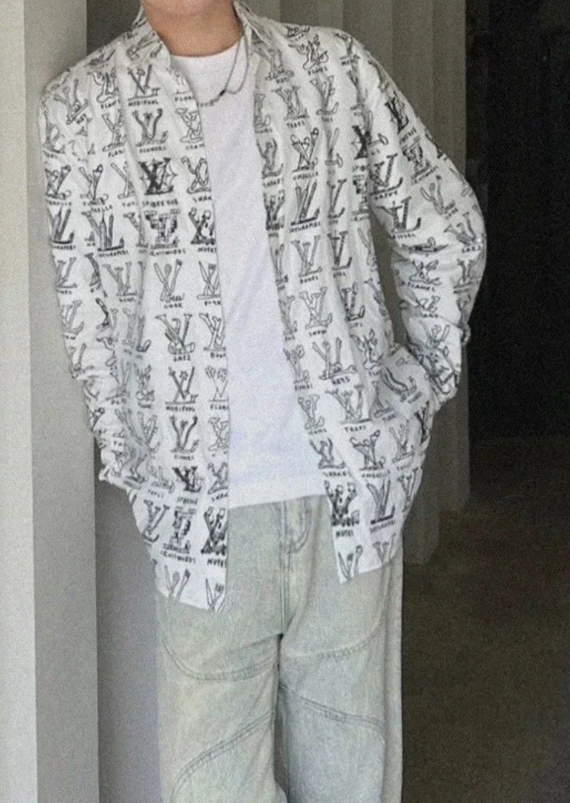 Louis Vuitton lv printed long sleeve shirt jacket Size US S / EU 44-46 / 1 - 5 Thumbnail