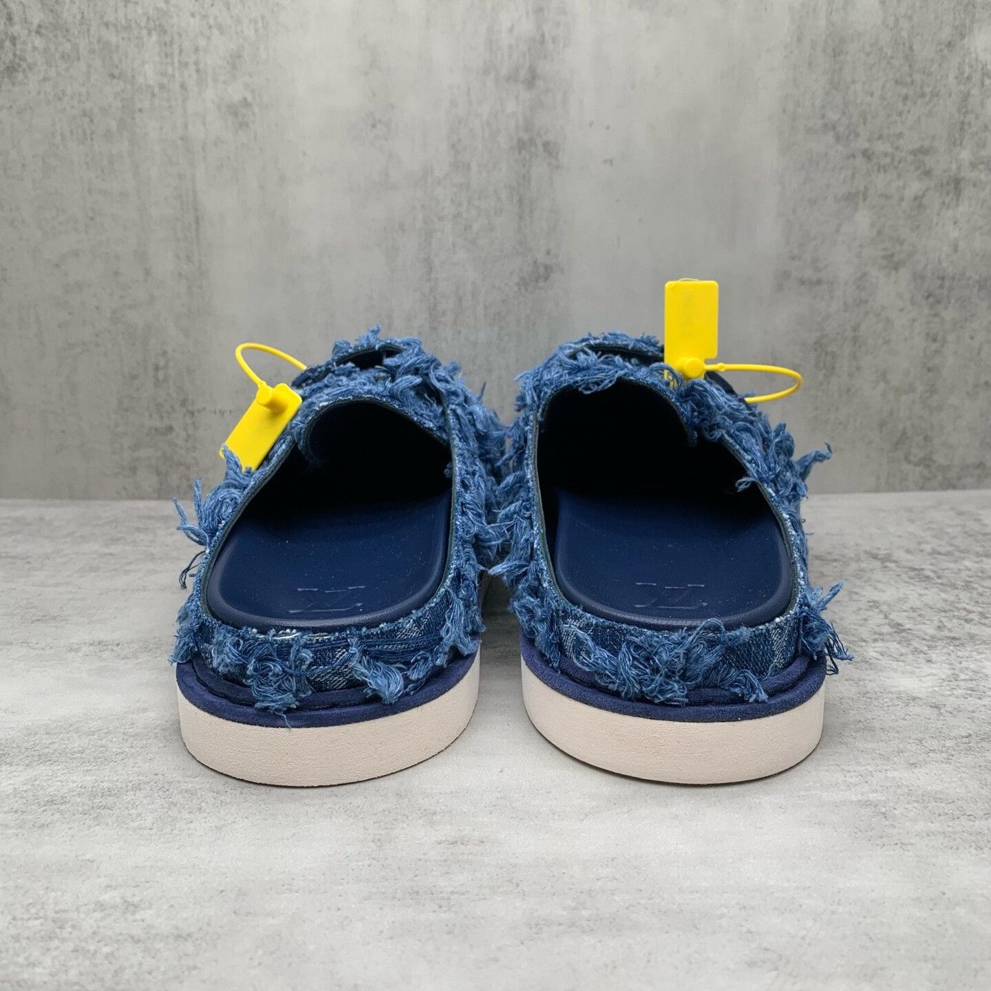 Louis Vuitton lv blue printed slide sandals size 41 Size US 9 / EU 42 - 5 Thumbnail
