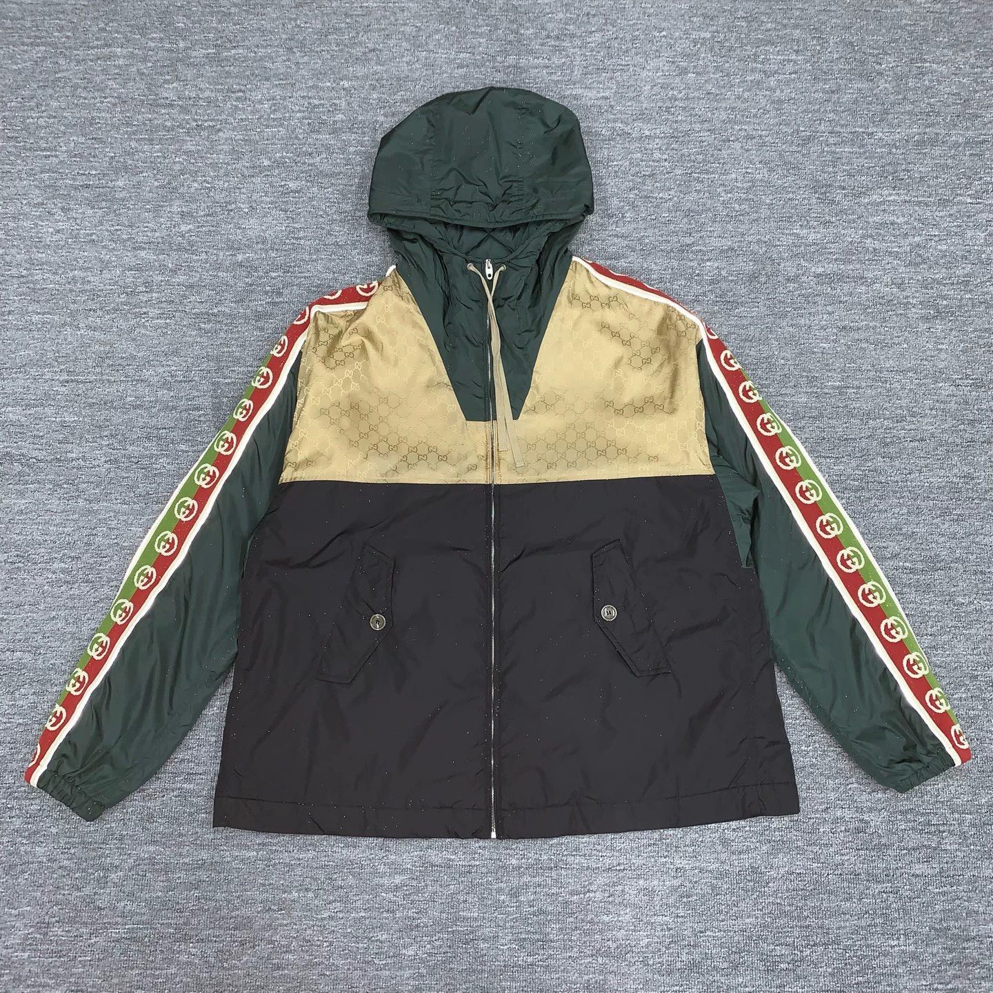 Gucci gucci logo printed cotton jacket with hood Size US L / EU 52-54 / 3 - 9 Thumbnail